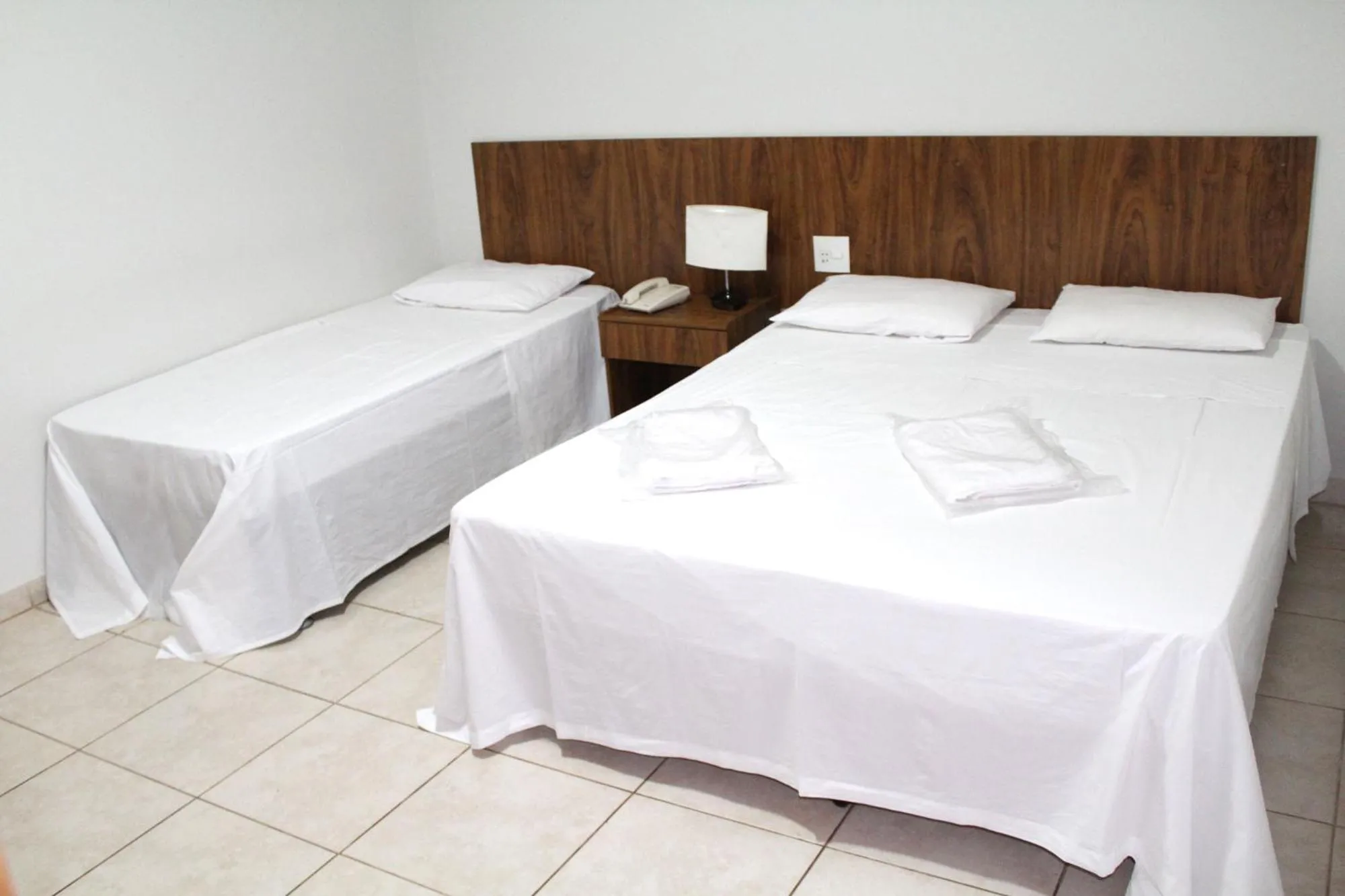 Photo of the whole room, Bed in Monte Castro Executive Hotel