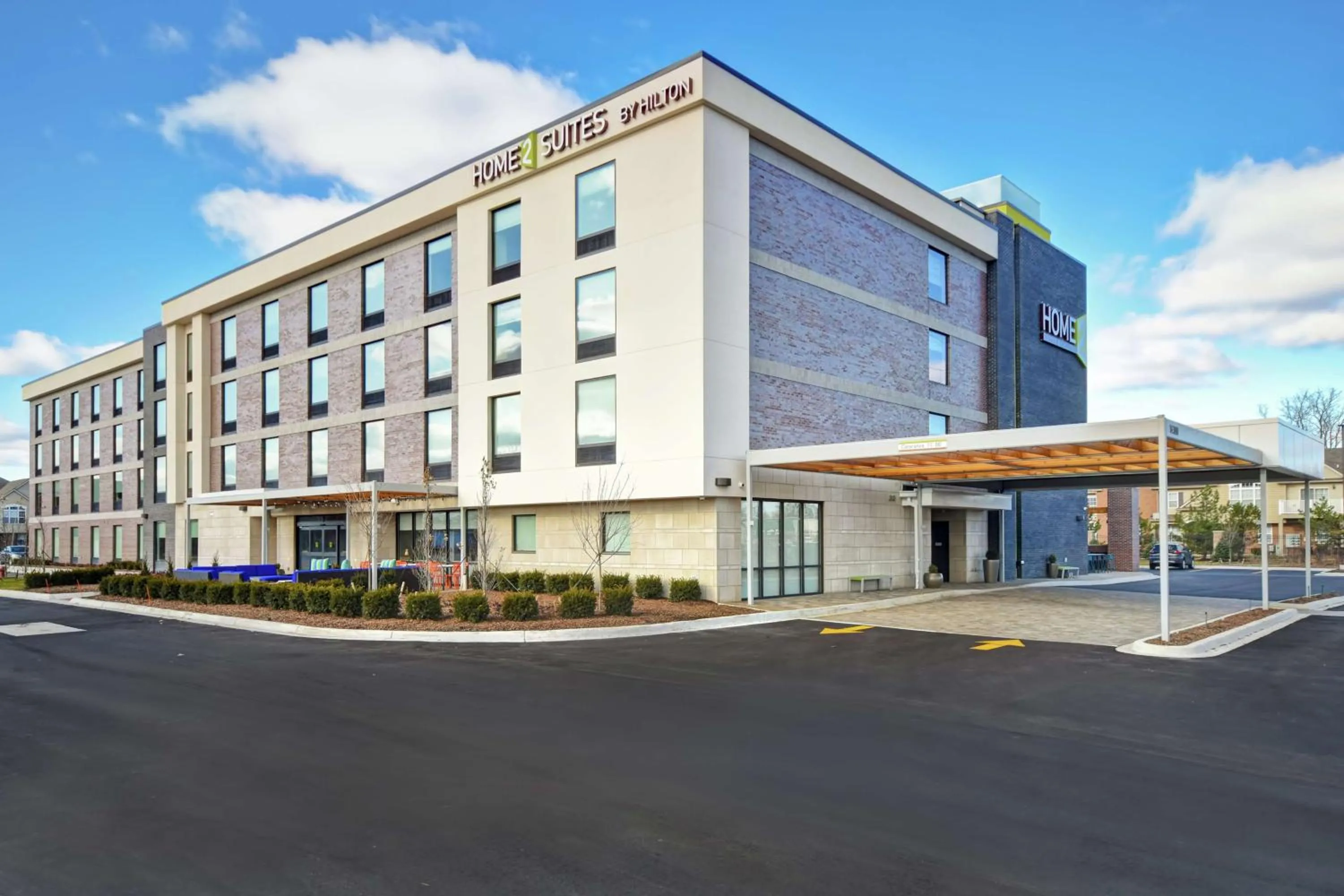 Property building in Home2 Suites By Hilton Taylor Detroit