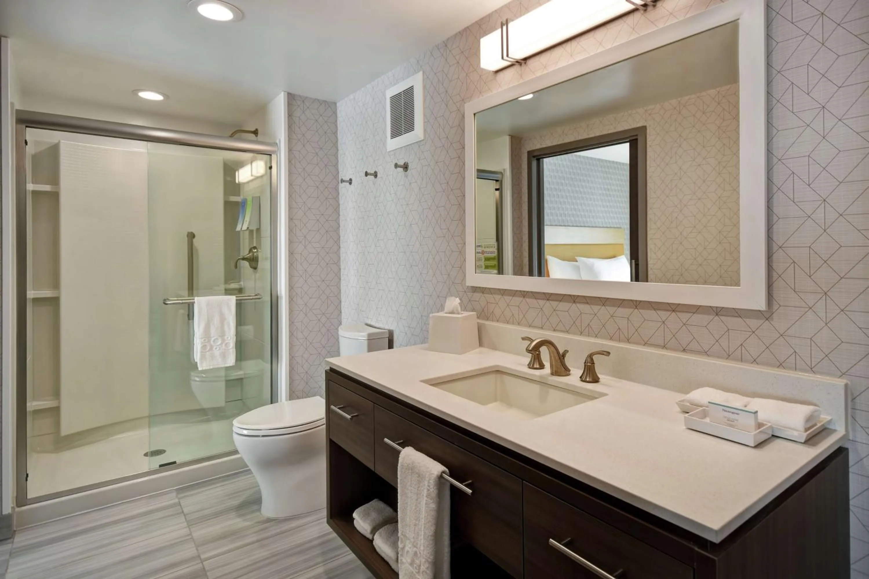 Bathroom in Home2 Suites By Hilton Taylor Detroit