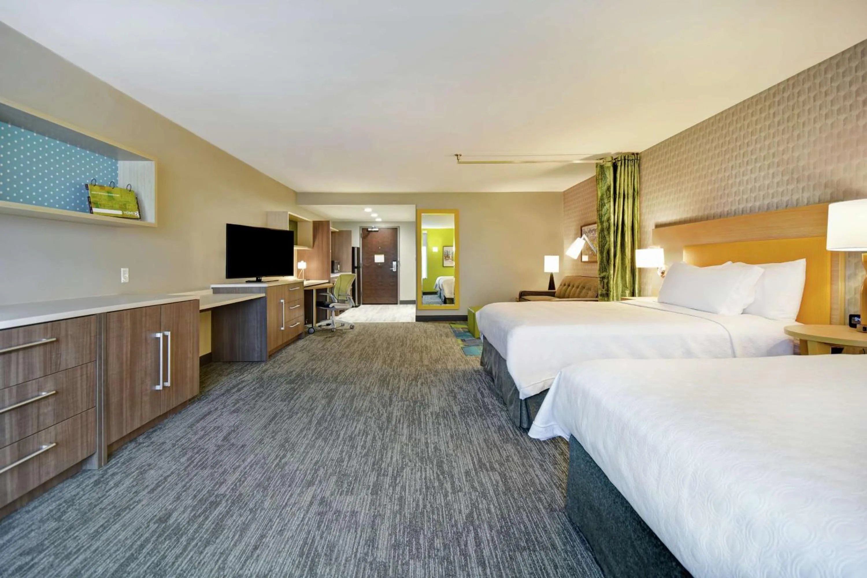 Bedroom, Bed in Home2 Suites By Hilton Taylor Detroit
