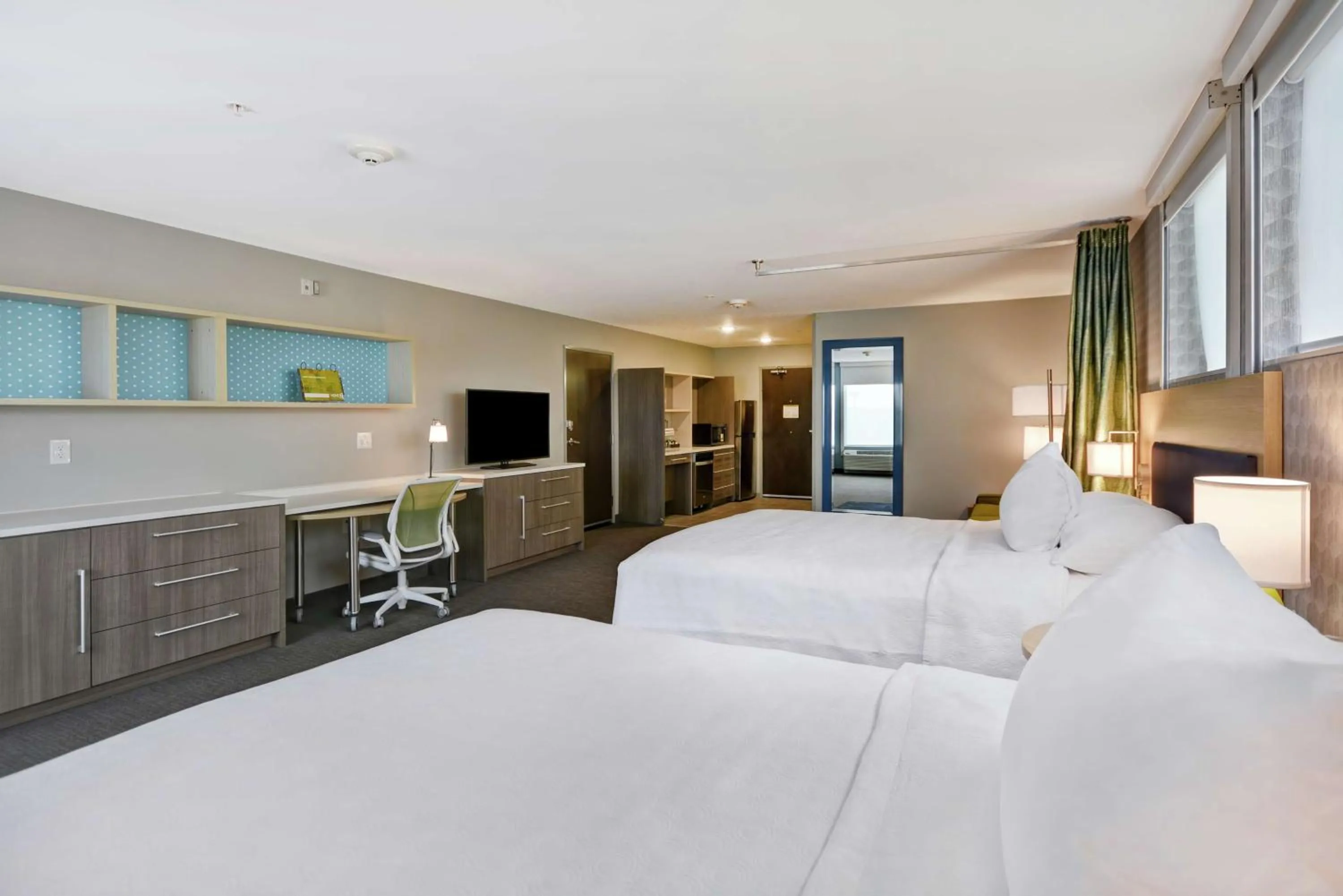 Bedroom, Bed in Home2 Suites By Hilton Grand Rapids North