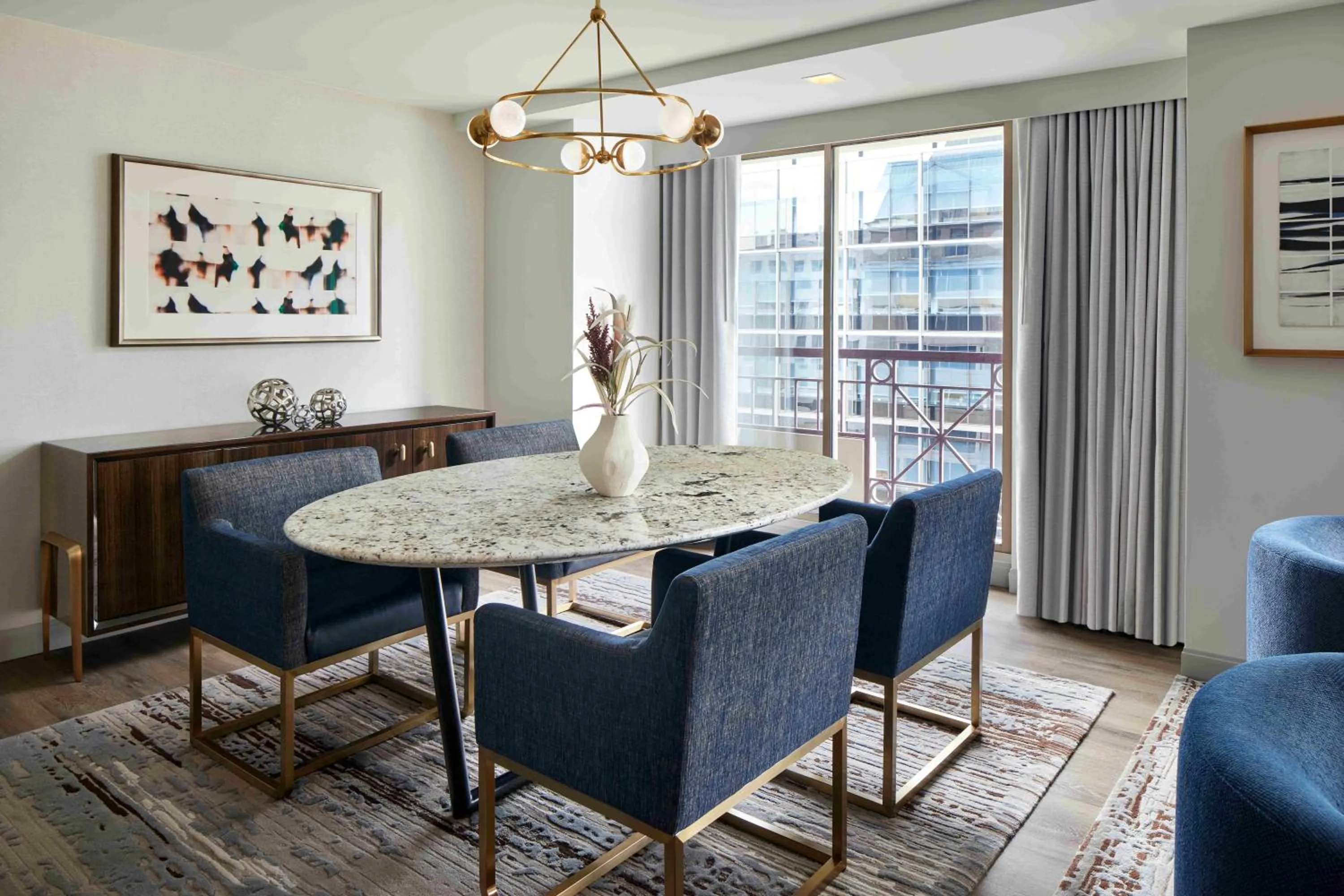 Dining area in Grand Hyatt Washington