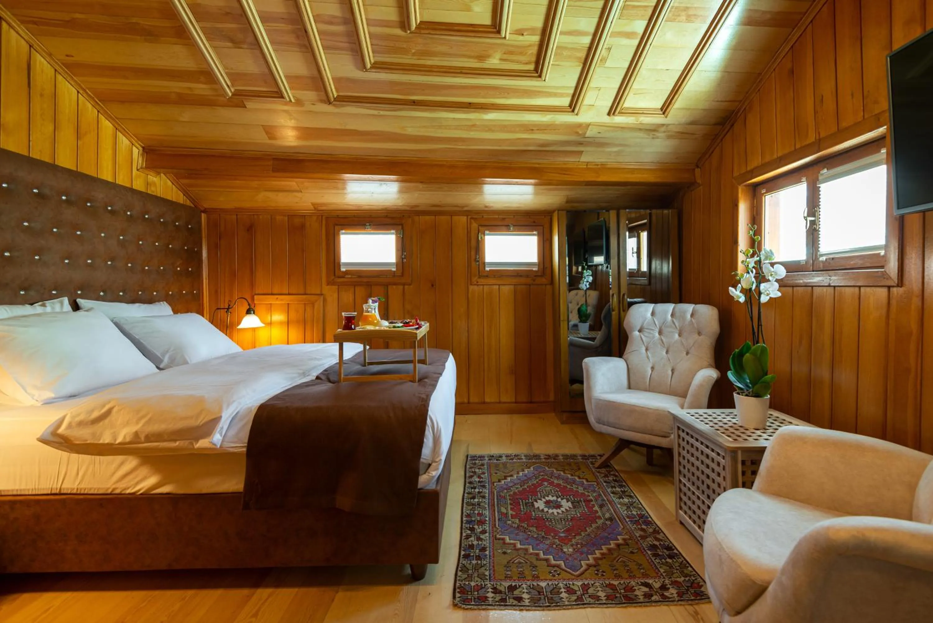 Bed in Wonder Wood Hotel