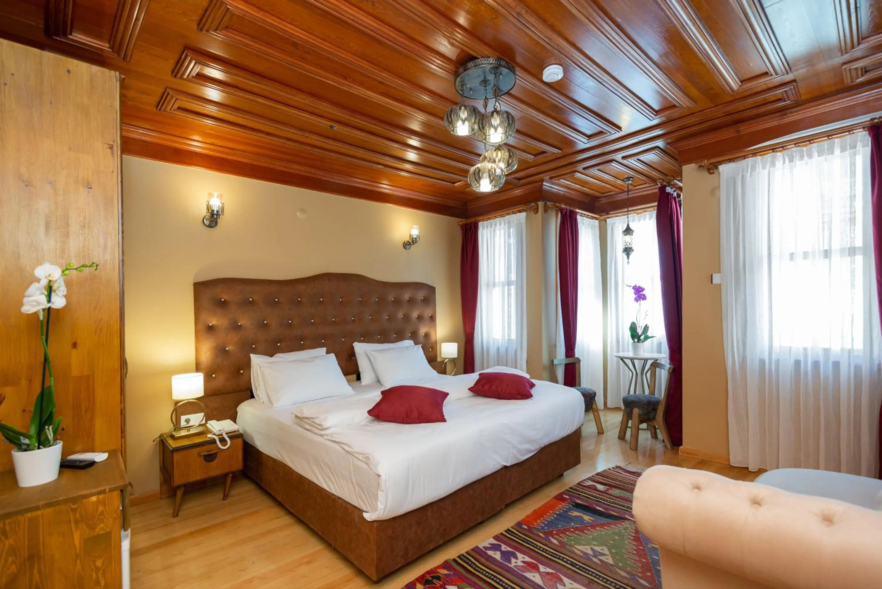 Bed in Wonder Wood Hotel