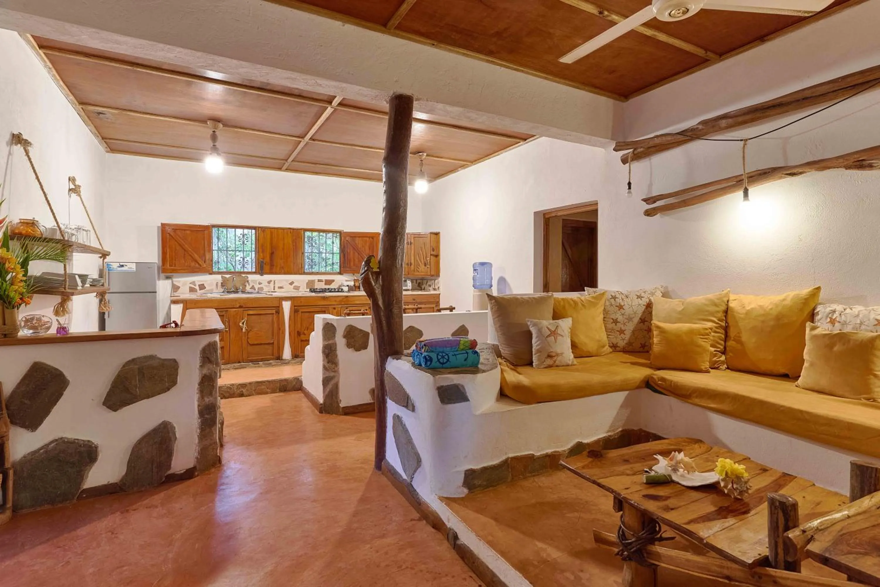 CHALET TROPICAL Hotel & Restaurant-Pizzeria