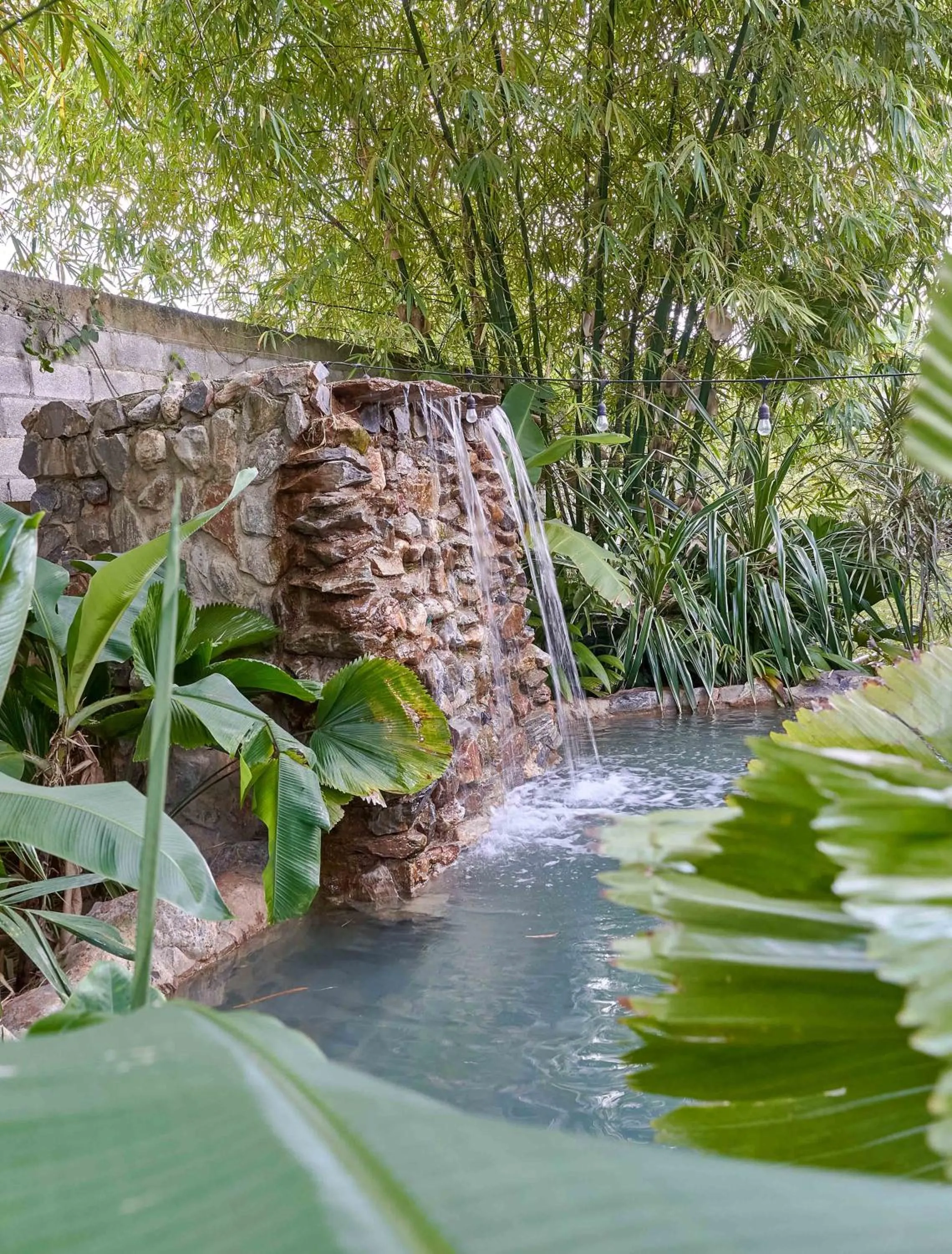 CHALET TROPICAL Hotel & Restaurant-Pizzeria