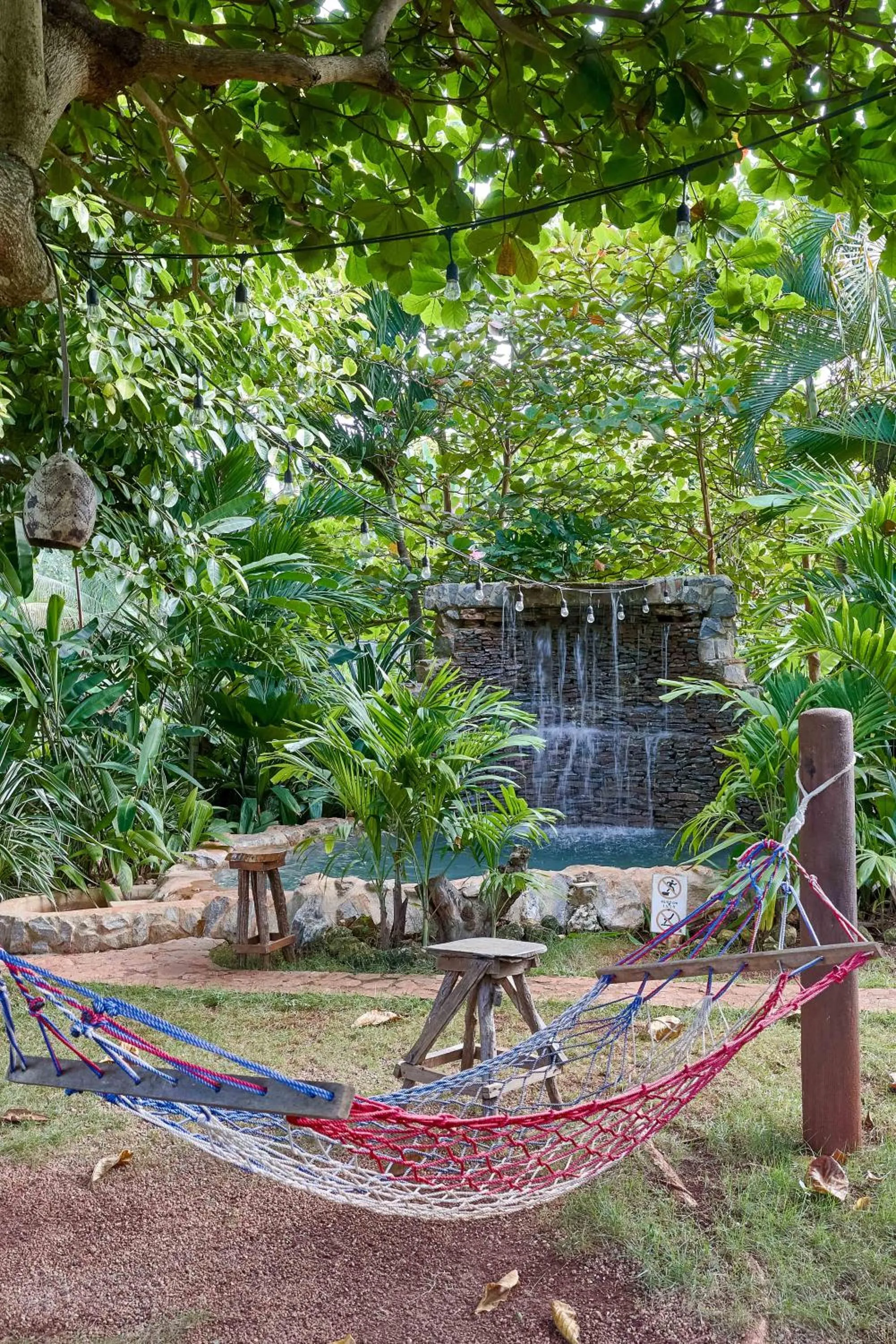 CHALET TROPICAL Hotel & Restaurant-Pizzeria