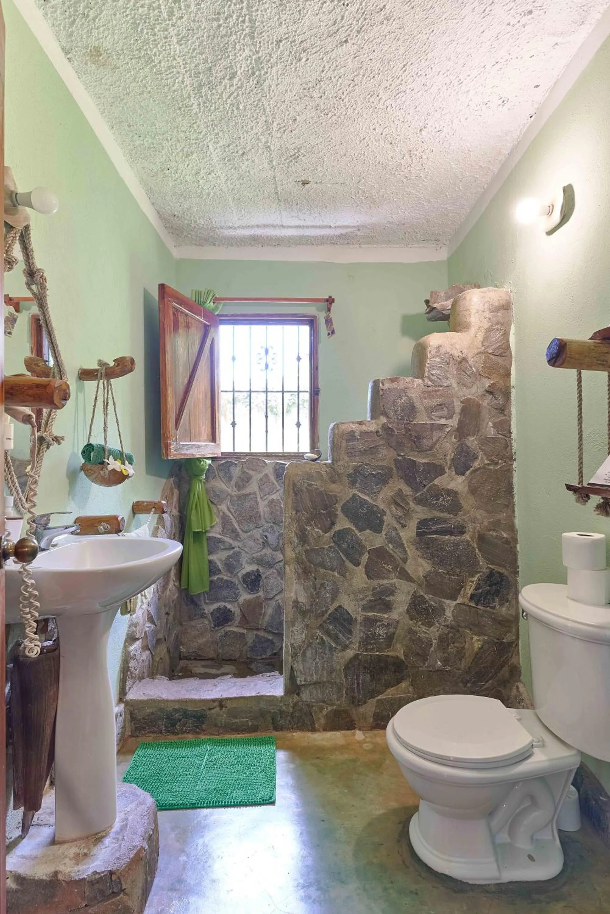 CHALET TROPICAL Hotel & Restaurant-Pizzeria