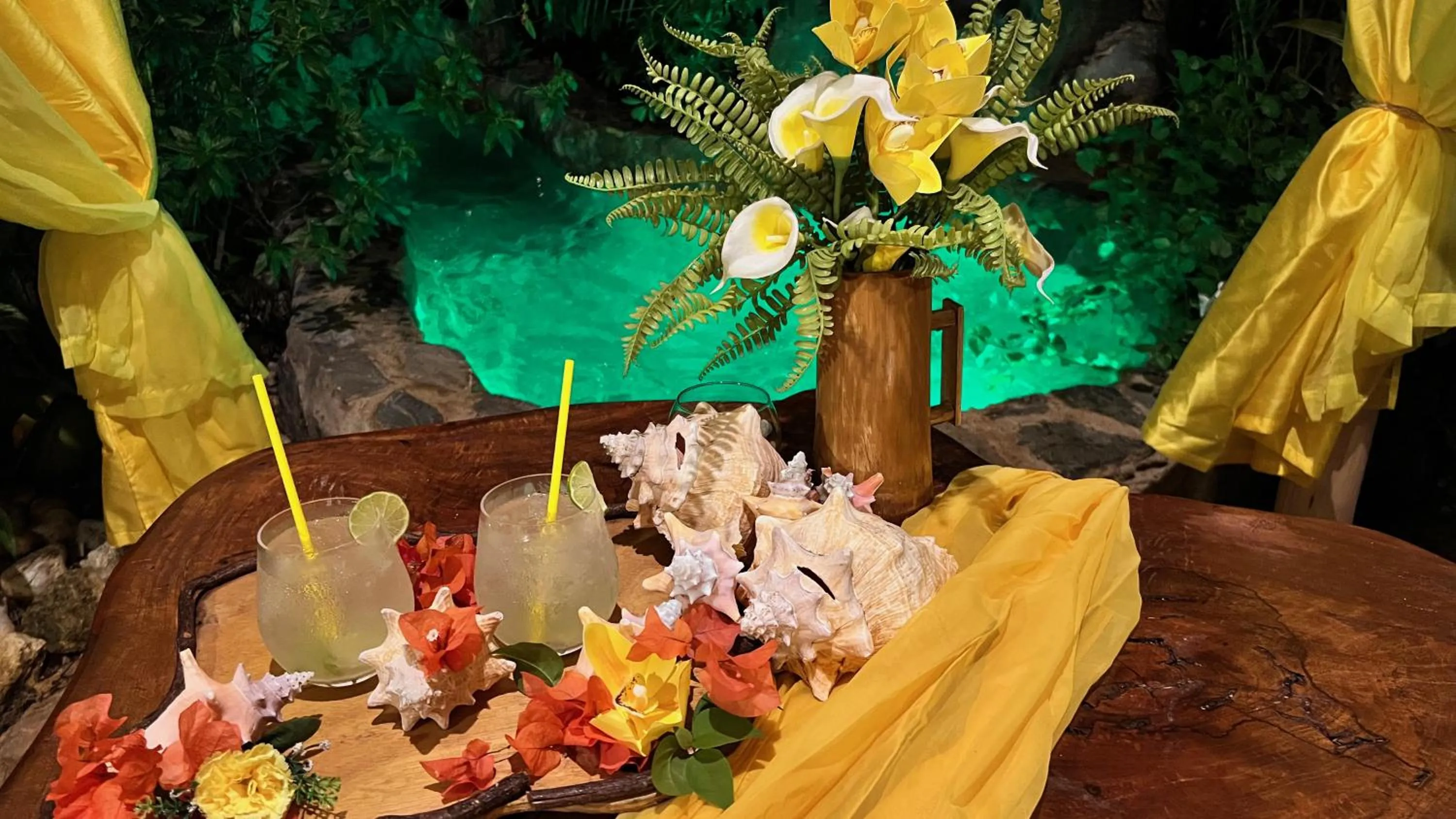 Food and drinks in CHALET TROPICAL Hotel & Restaurant-Pizzeria