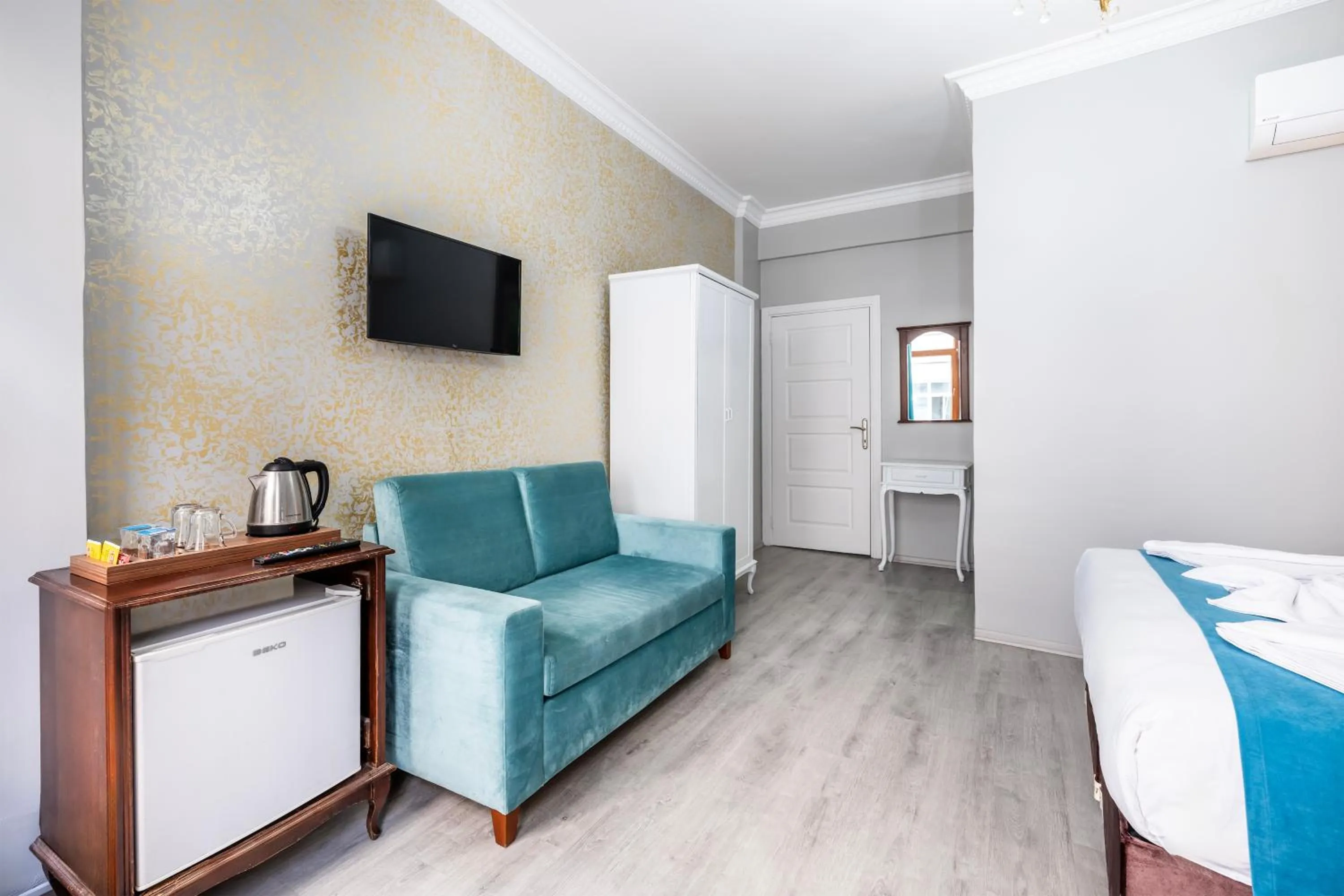 Bed in Taksim Dora Hotel