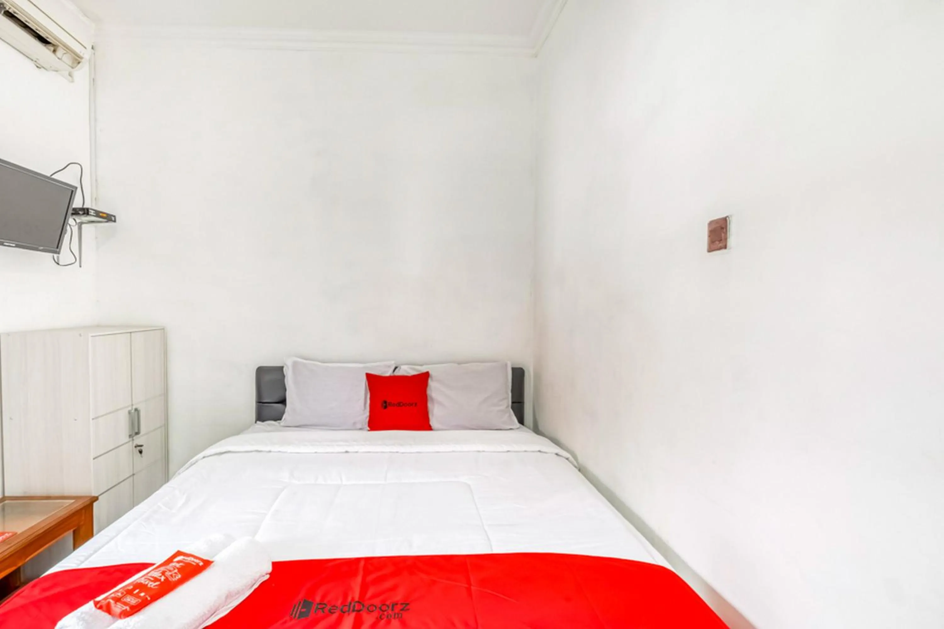 Bed in RedDoorz near Wisata Pantai Parangtritis