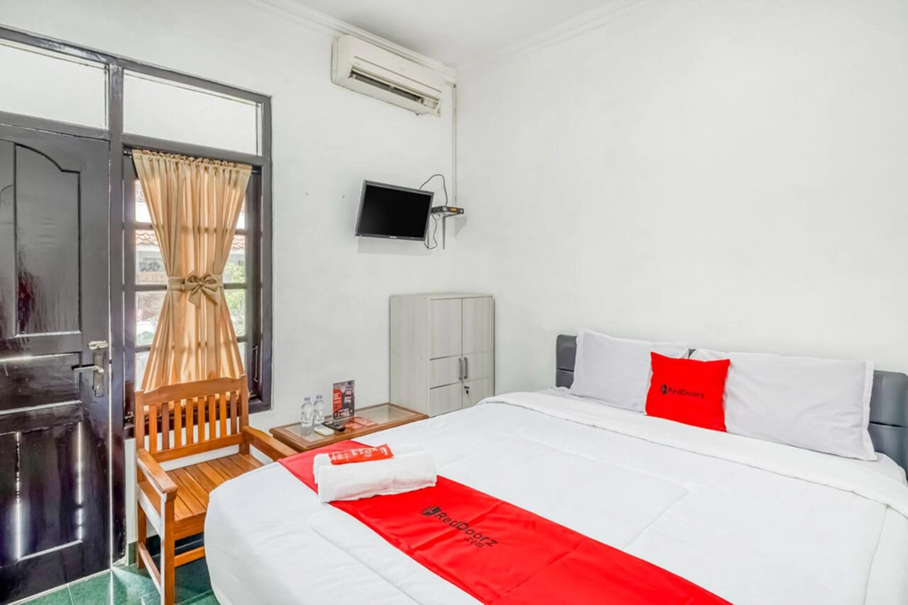Bed in RedDoorz near Wisata Pantai Parangtritis