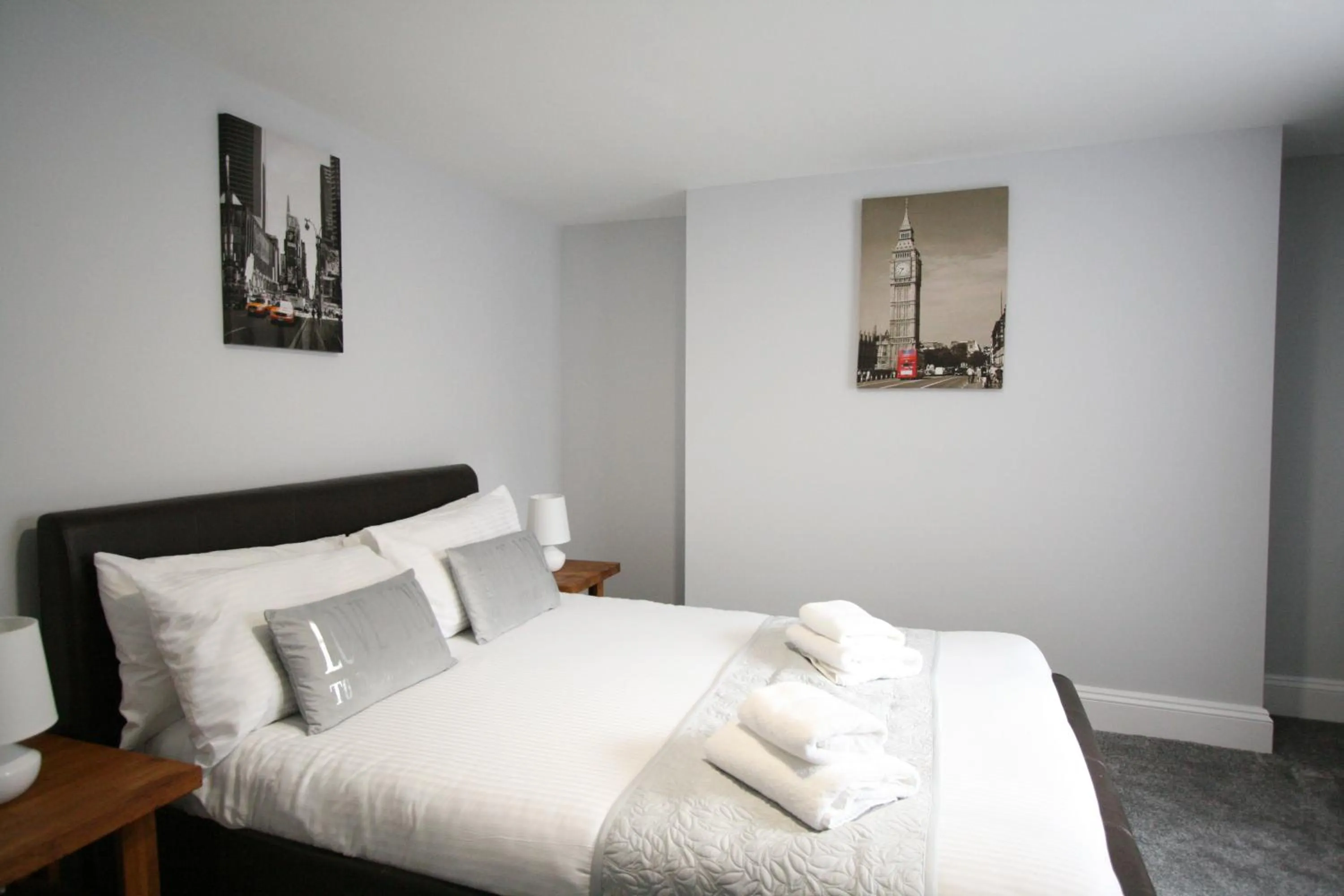 Nelson By The Docks Serviced Apartments by Roomsbooked