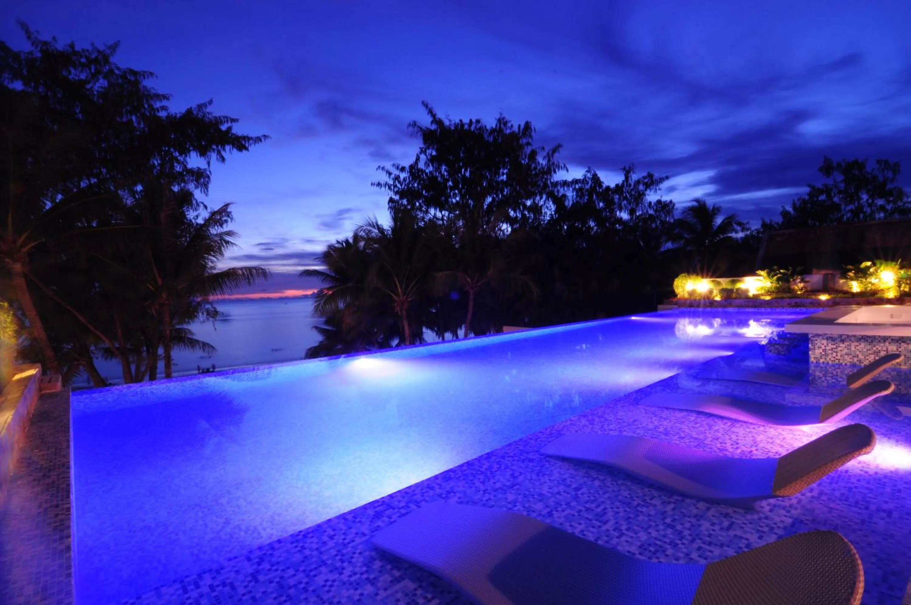 Facade/entrance in Boracay Uptown