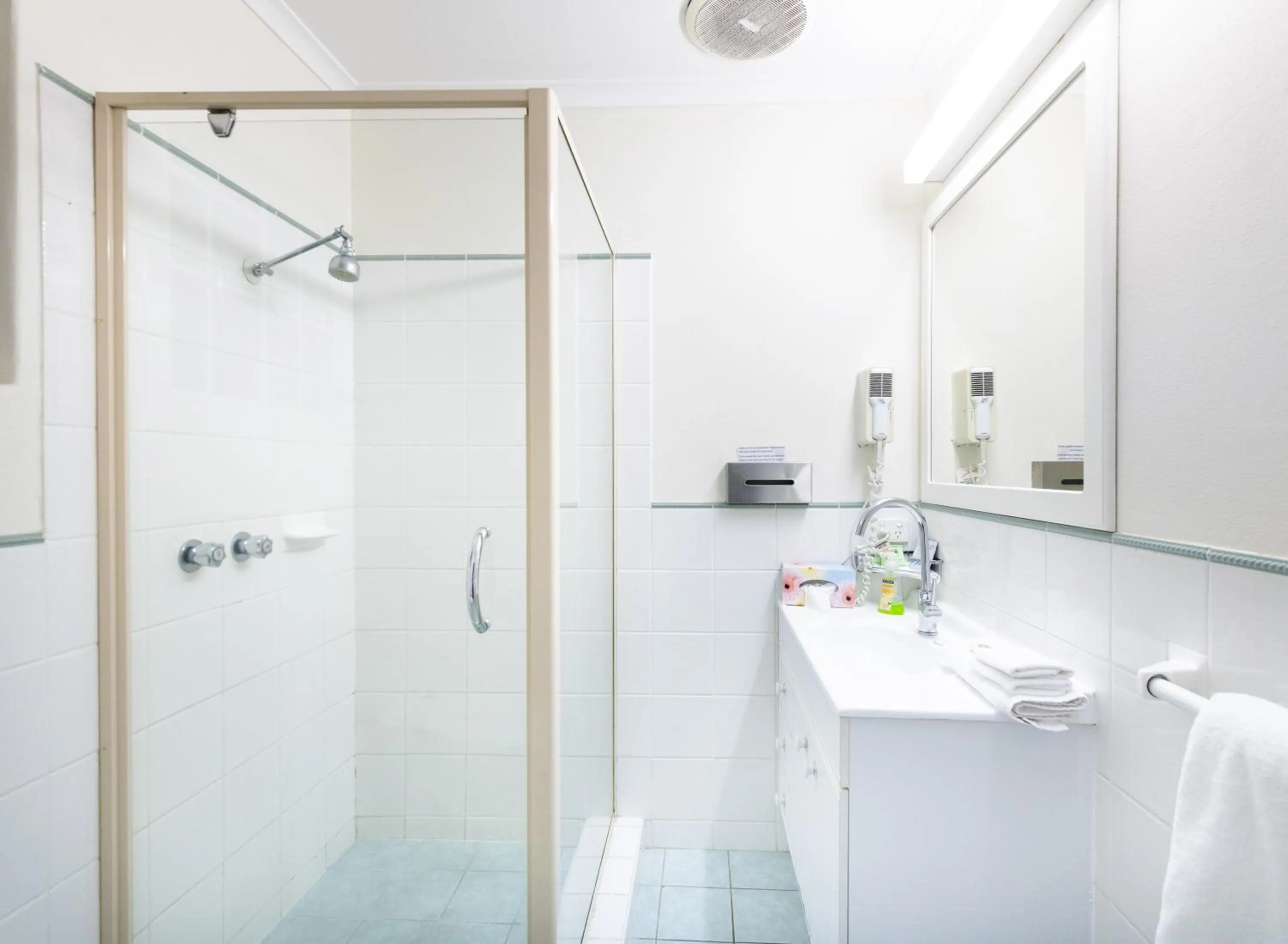 Golden Age Motor Inn