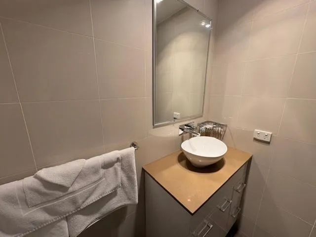 Golden Age Motor Inn