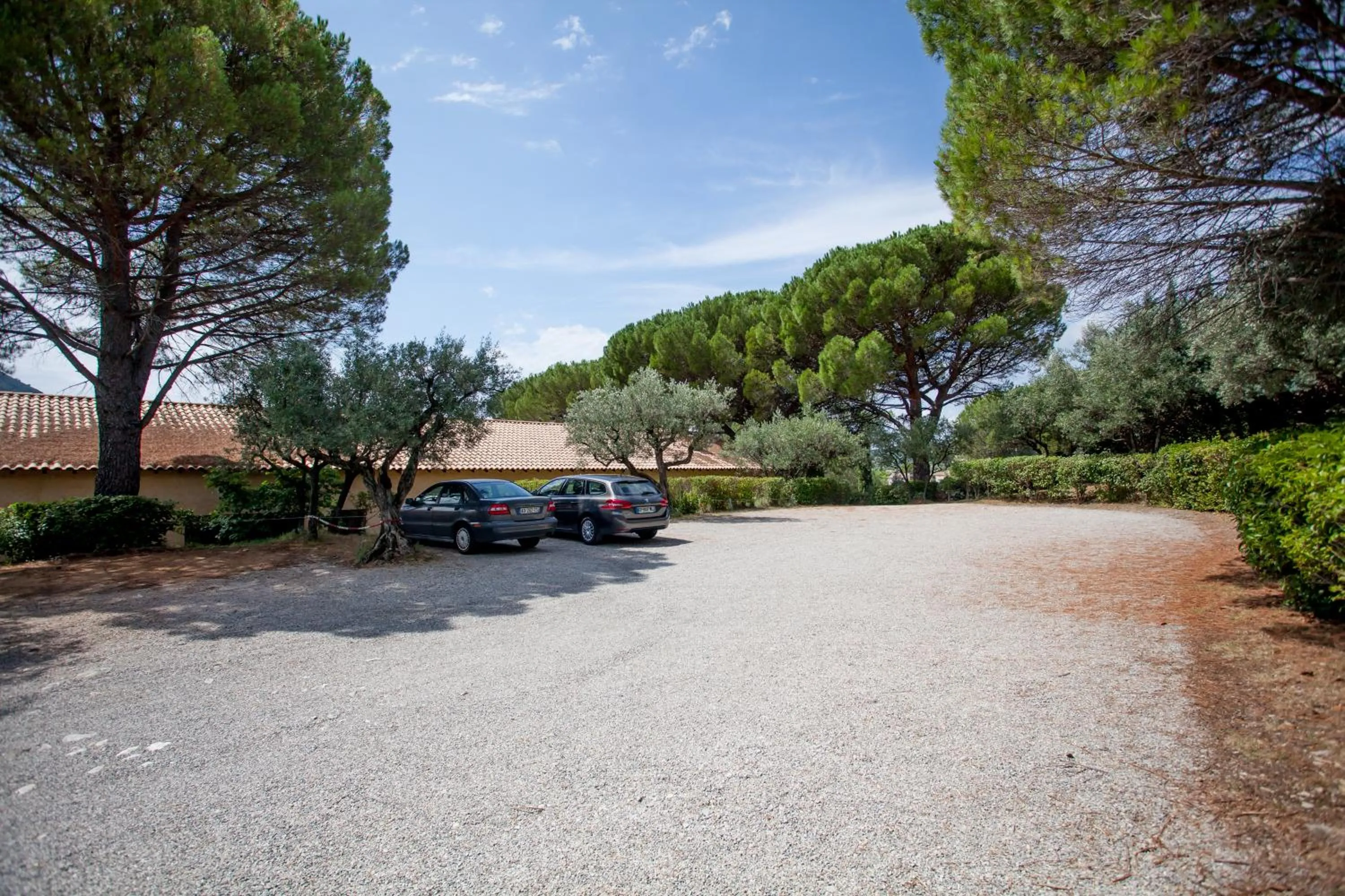 Inner courtyard view in La Picholine en Provence