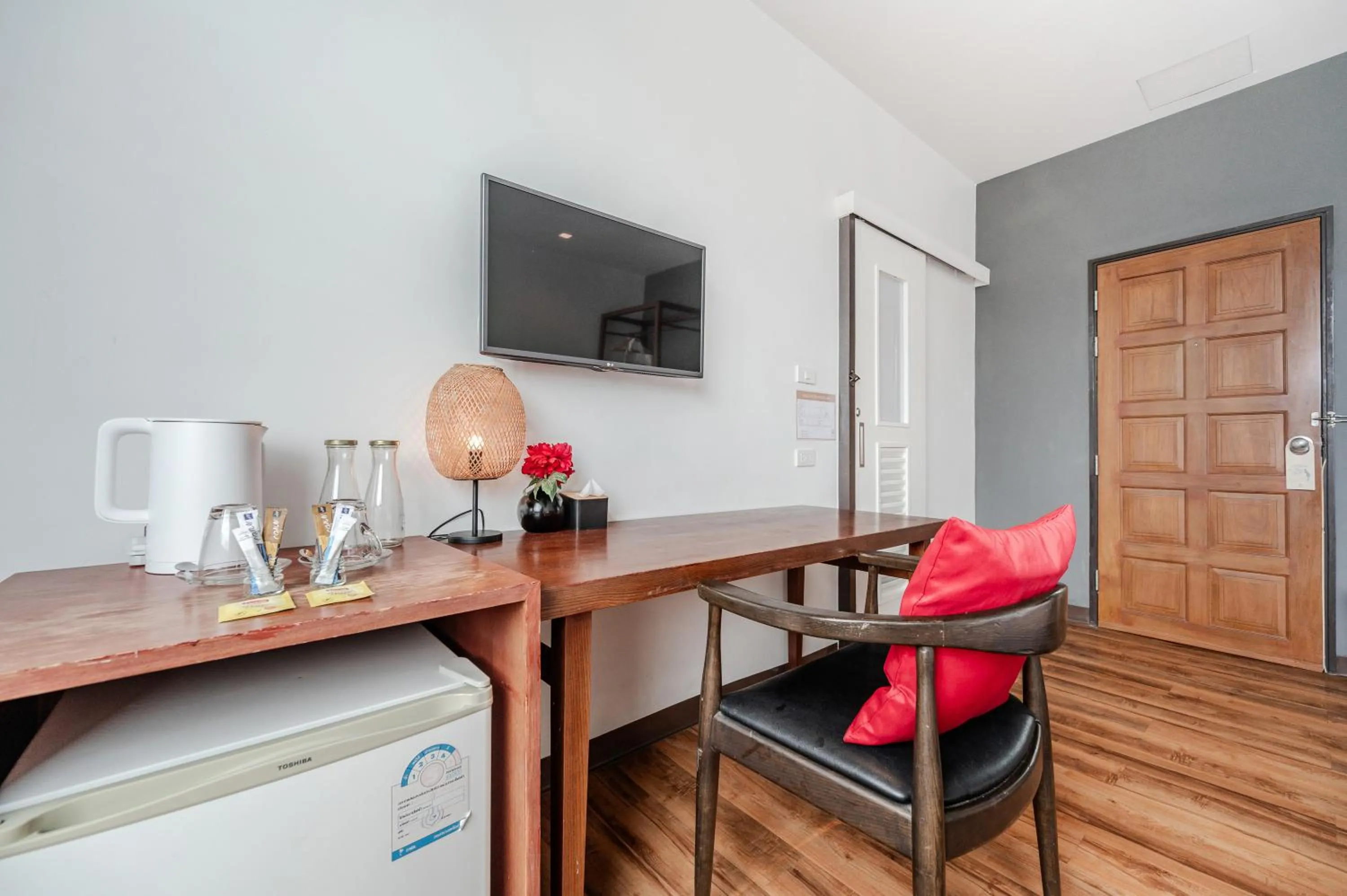 TV and multimedia in Ruamchitt Plaza Hotel