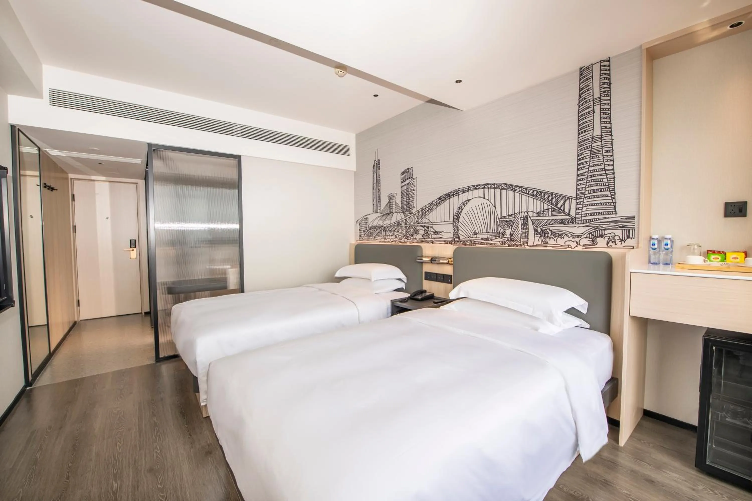 Bed in Guangdong Hotel (Zhuhai)