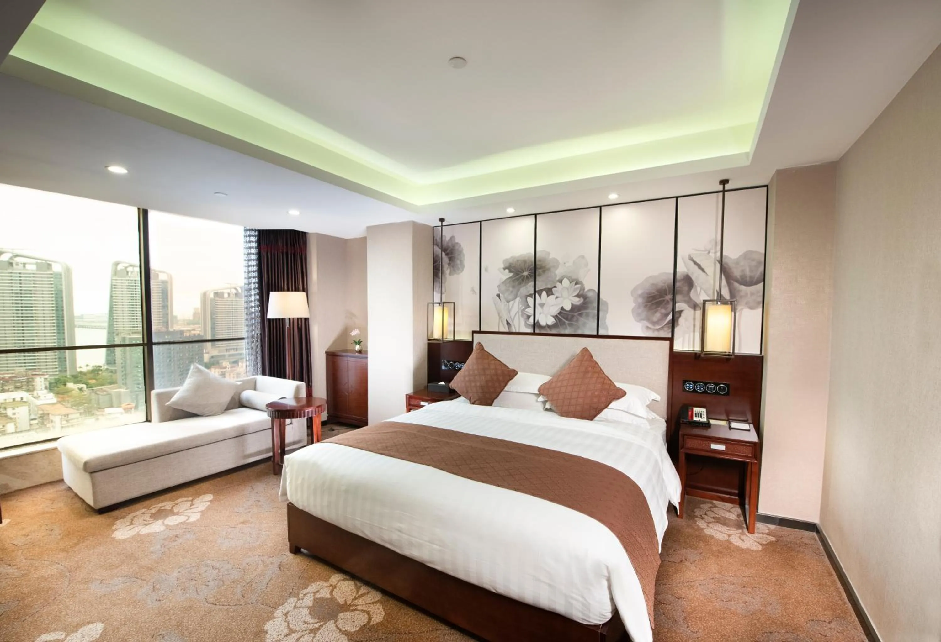 Bed in Guangdong Hotel (Zhuhai)