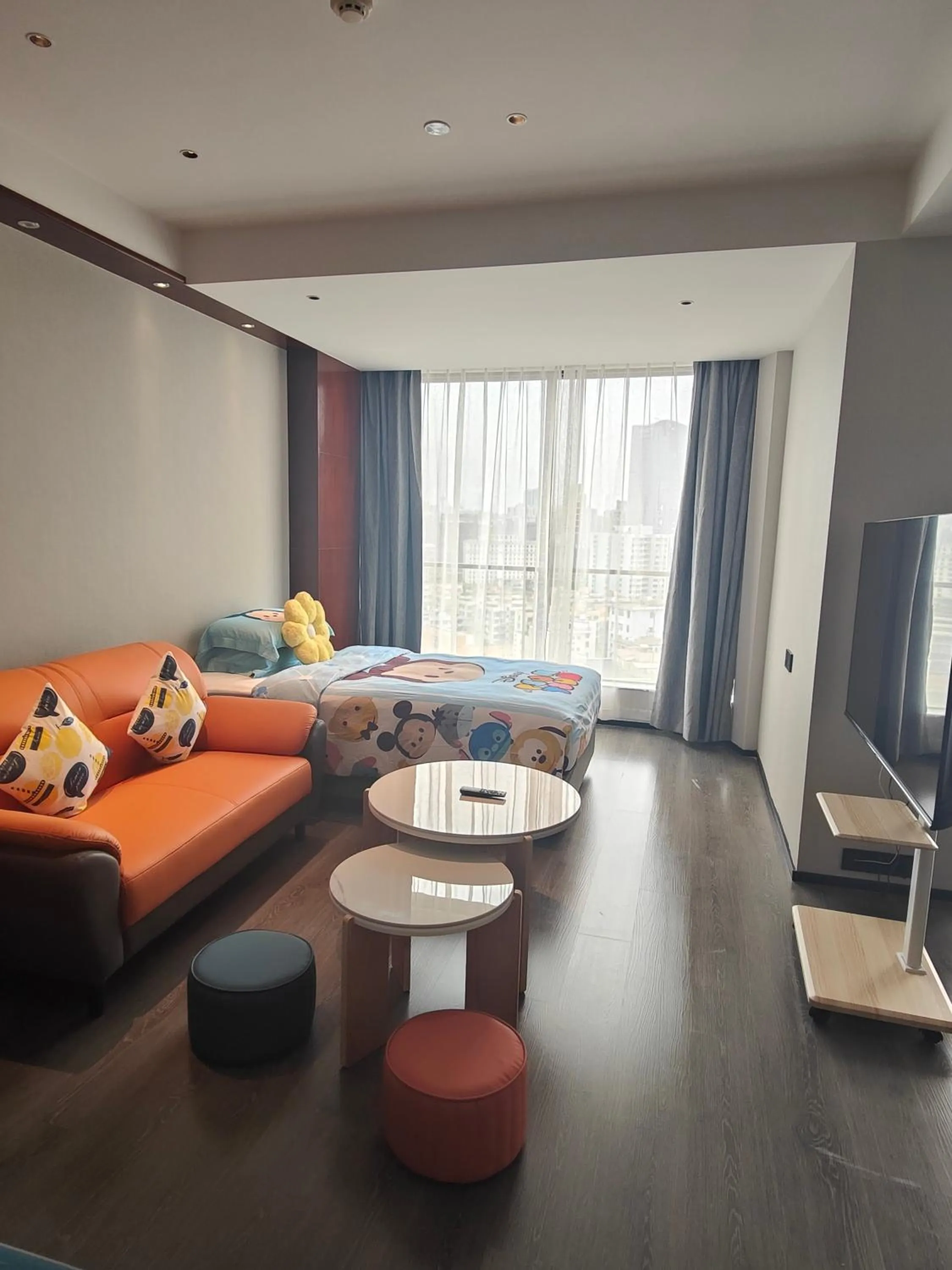 Bed in Guangdong Hotel (Zhuhai)