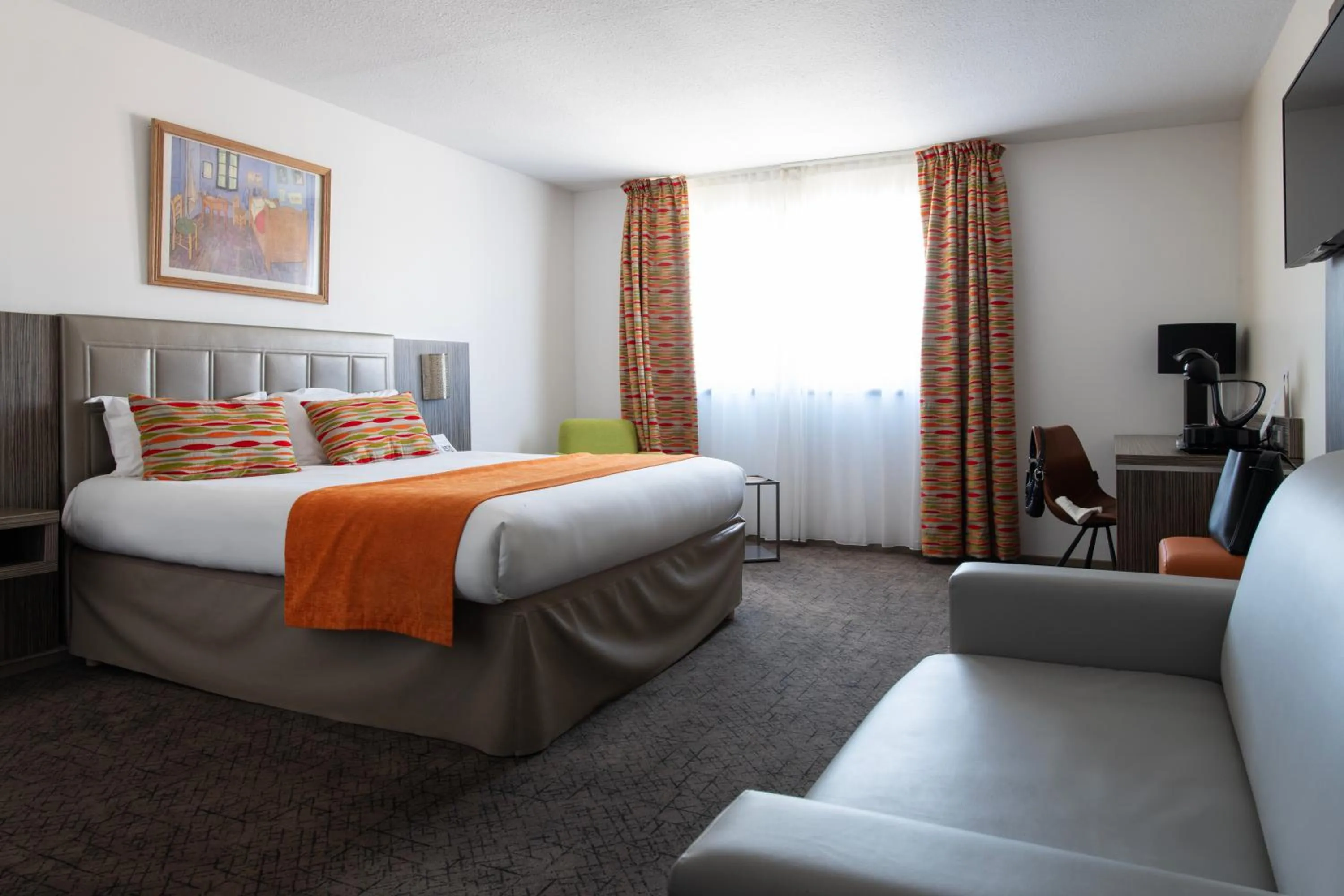 Photo of the whole room, Bed in Best Western Atrium