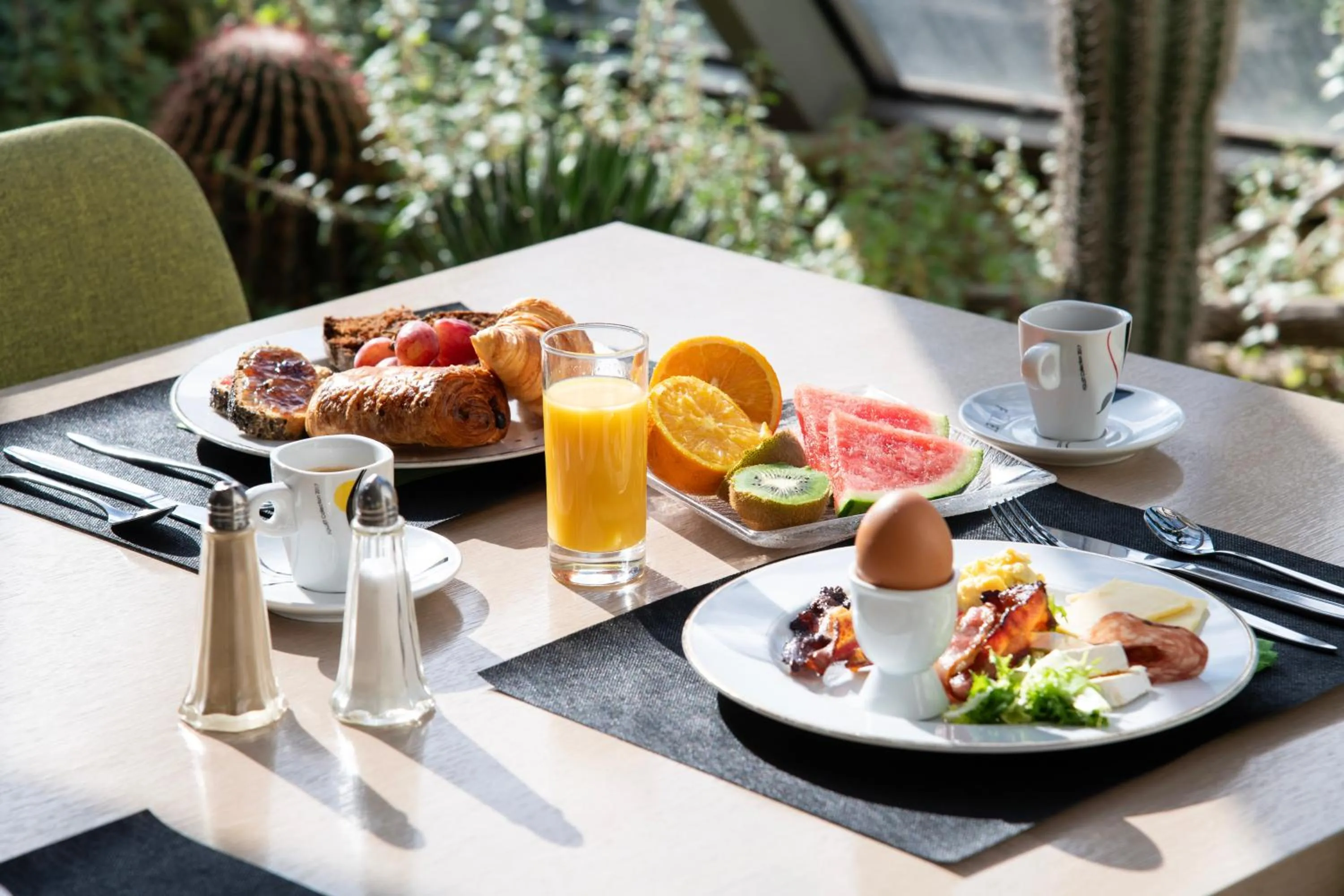 Breakfast in Best Western Atrium