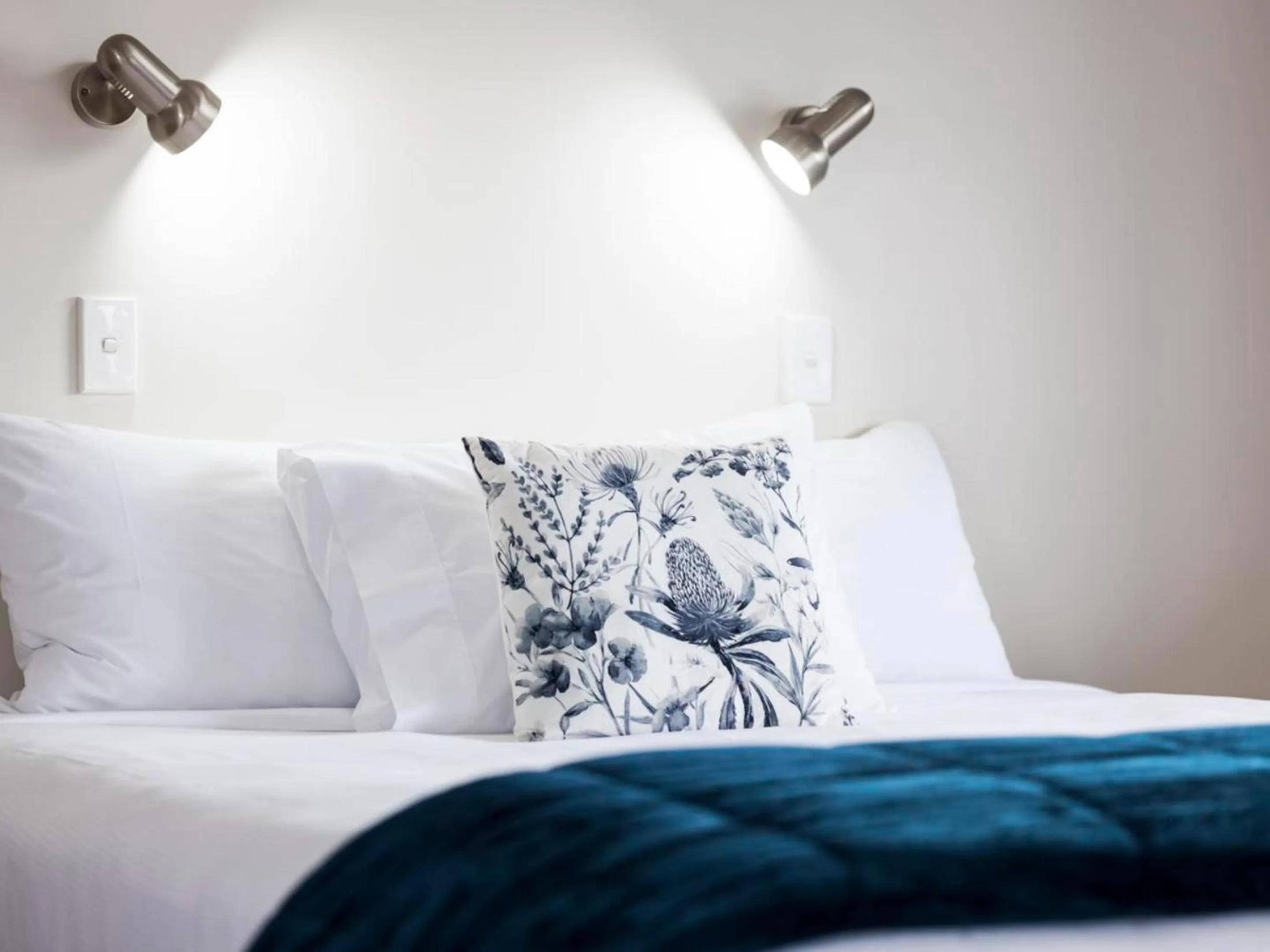 Bed in Drovers Motor Inn