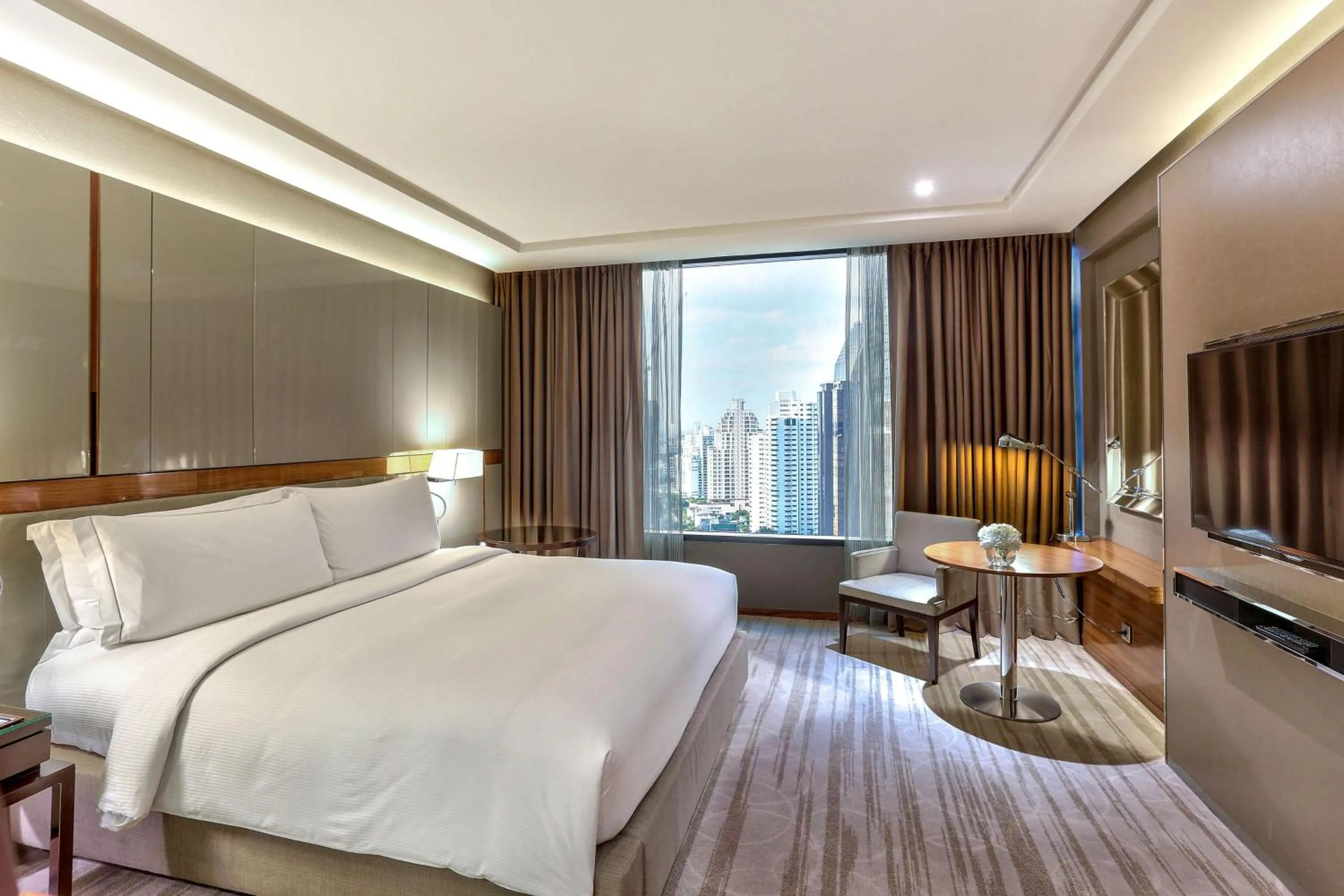 Bedroom, Bed in Hilton Sukhumvit Bangkok