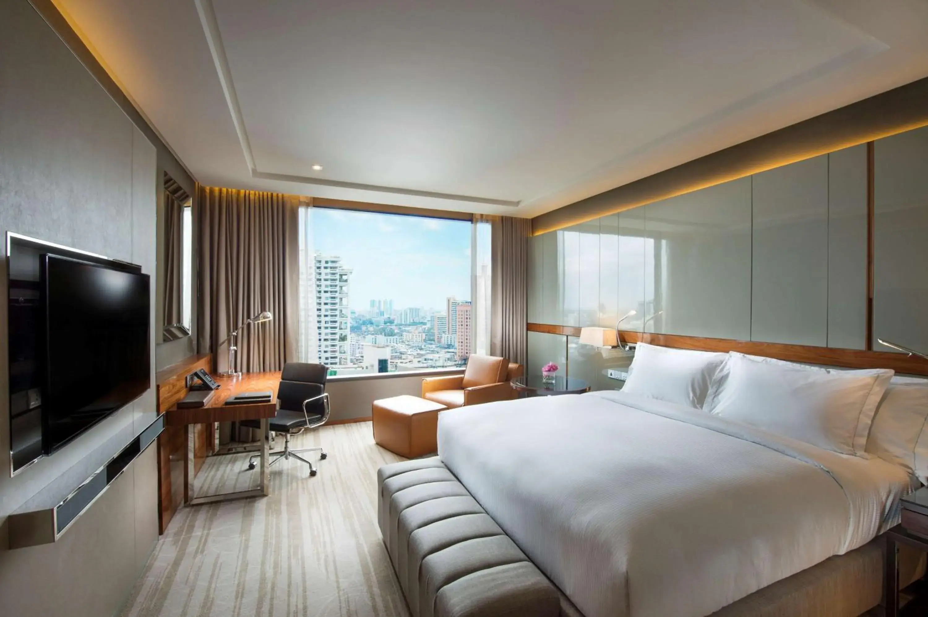 Executive King Suite in Hilton Sukhumvit Bangkok Executive King Suite in Hilton Sukhumvit Bangkok