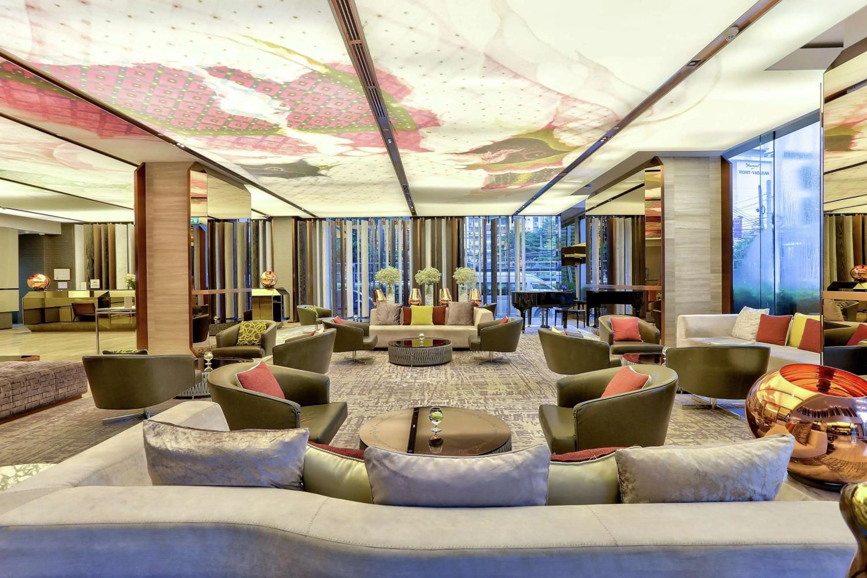 Lobby or reception in Hilton Sukhumvit Bangkok