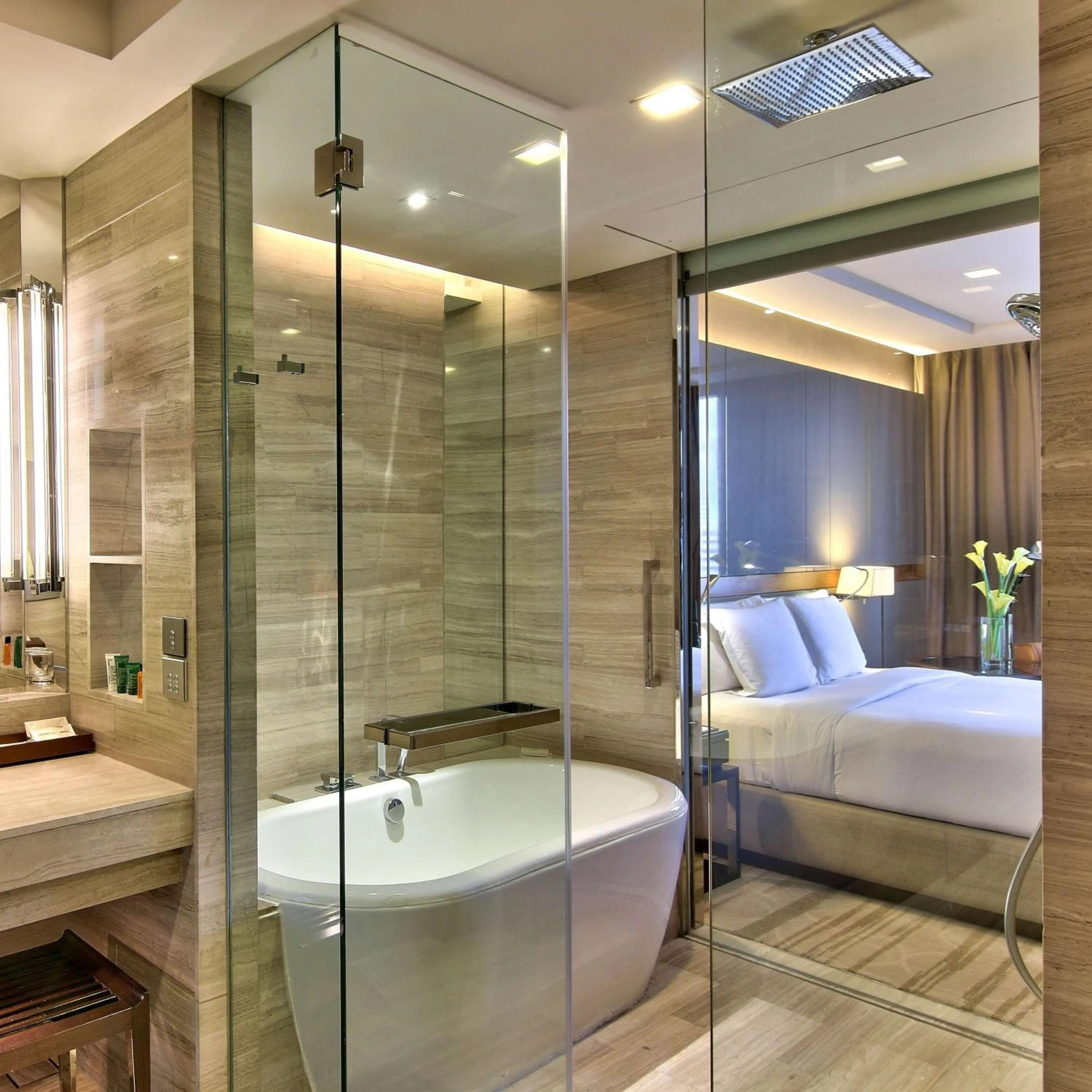 Bathroom, Bed in Hilton Sukhumvit Bangkok