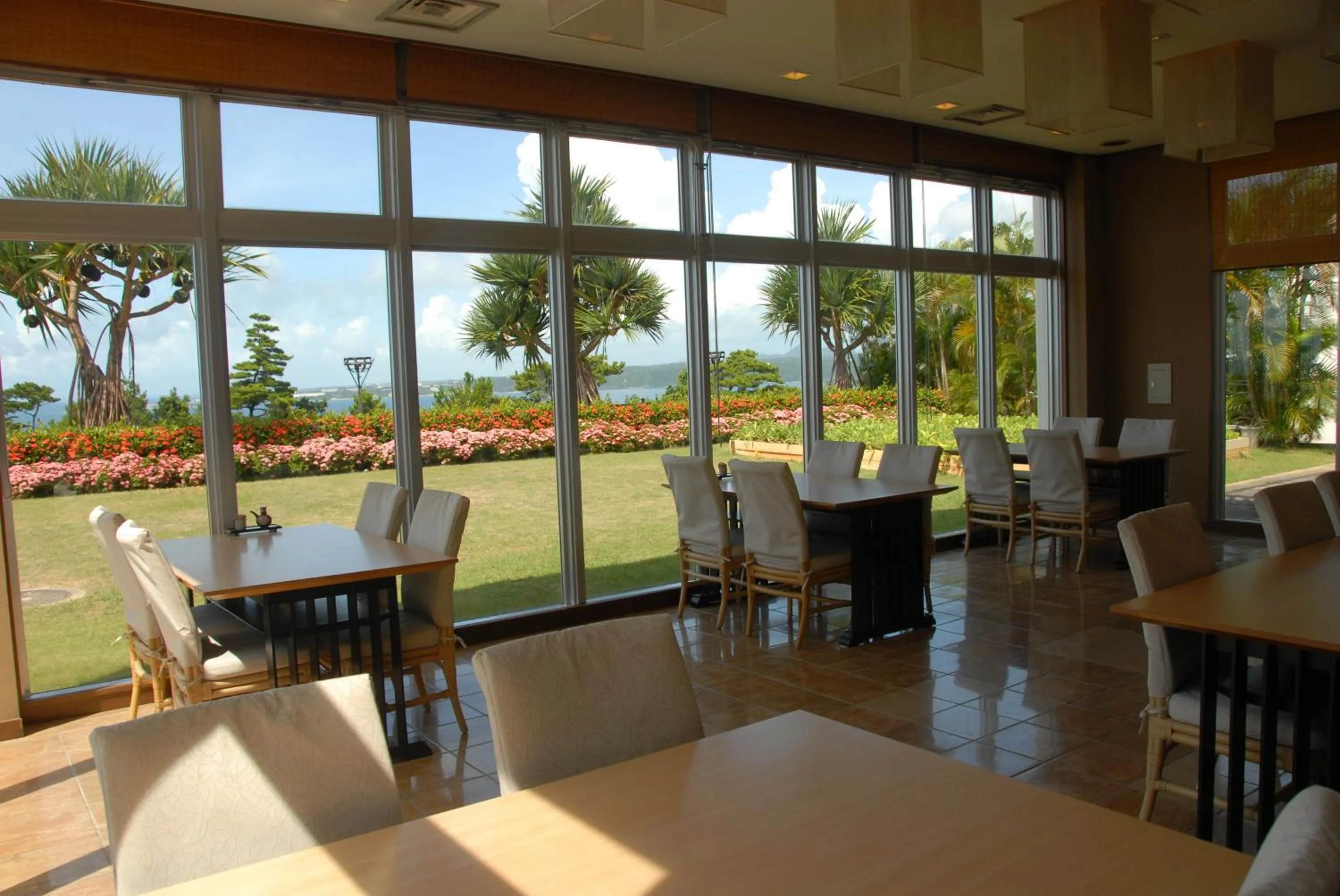 Restaurant/places to eat in Kanucha Bay Hotel & Villas