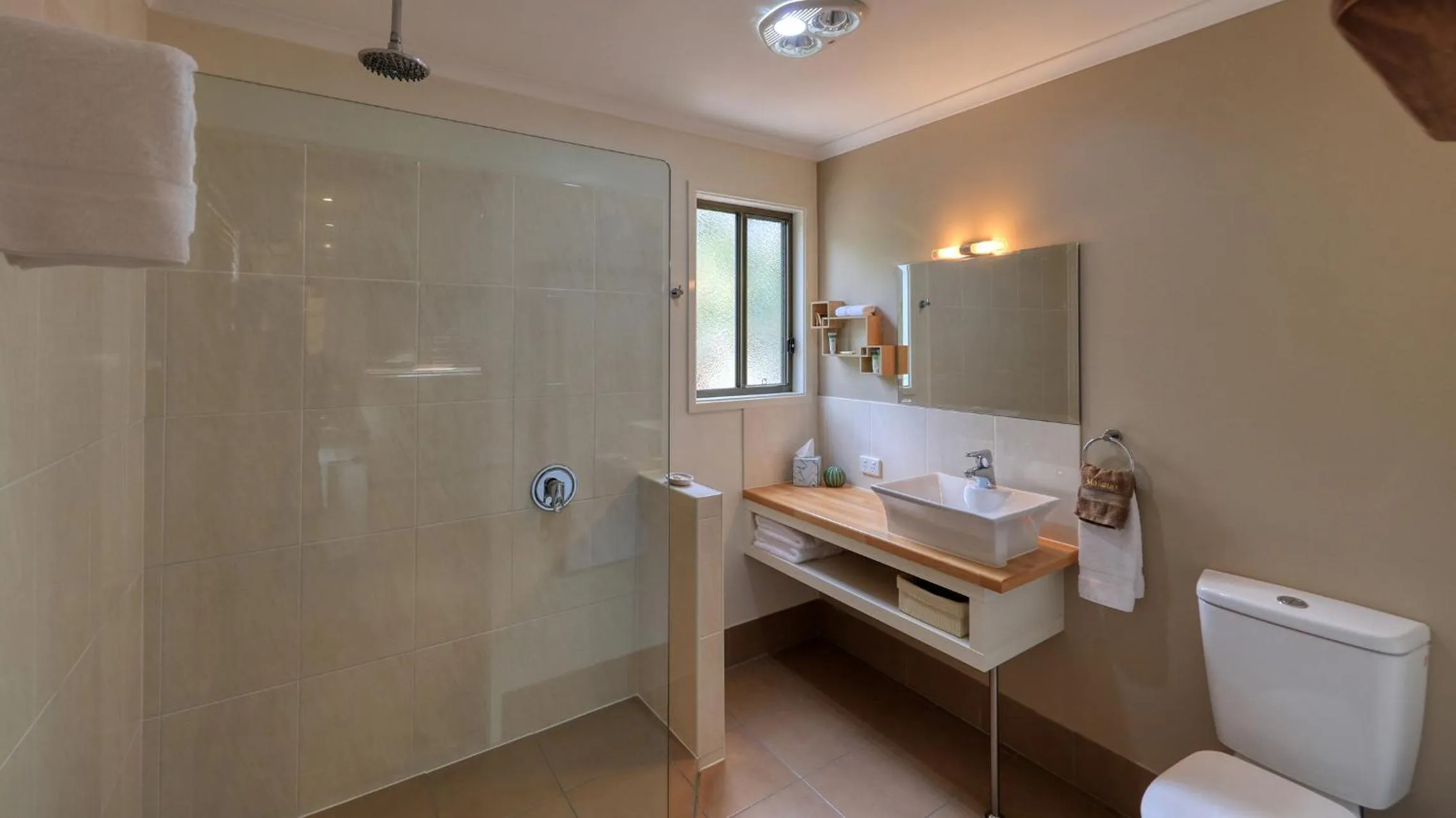 Shower in 31 The Rocks