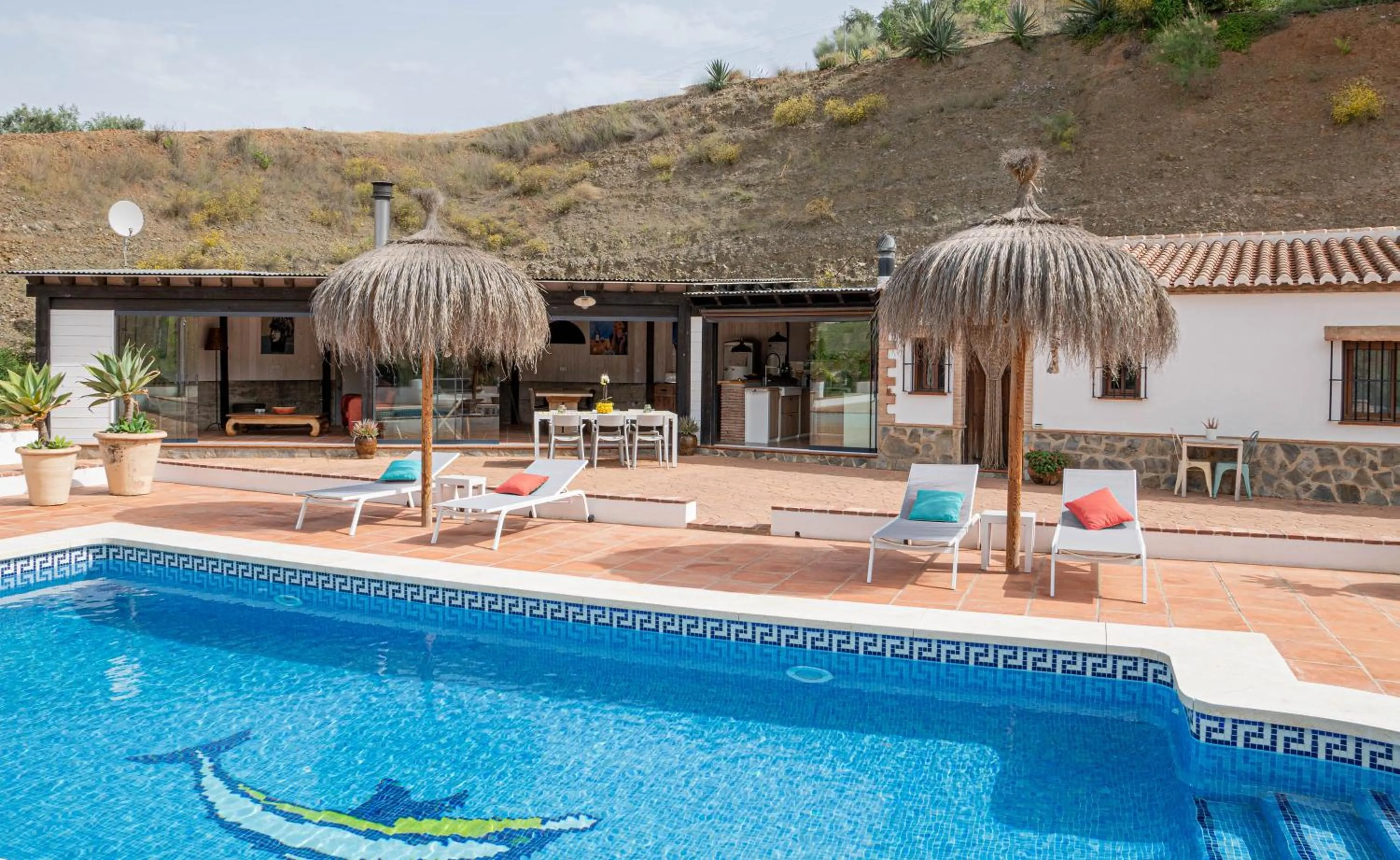 Communal lounge/ TV room in Finca Las Hierbas B&B