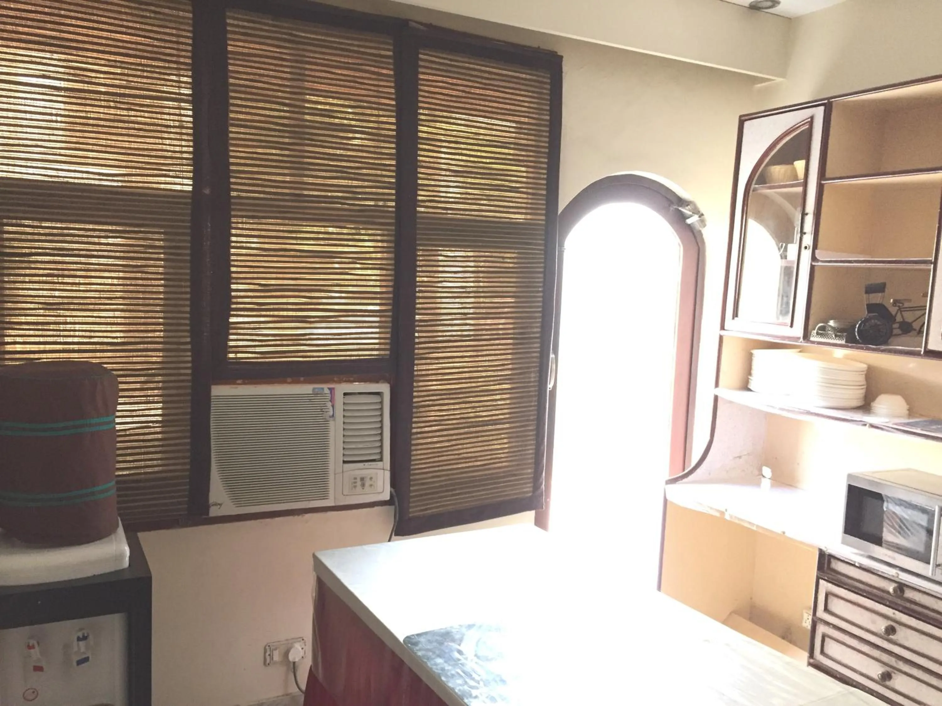 Restaurant/places to eat in Angel Residency