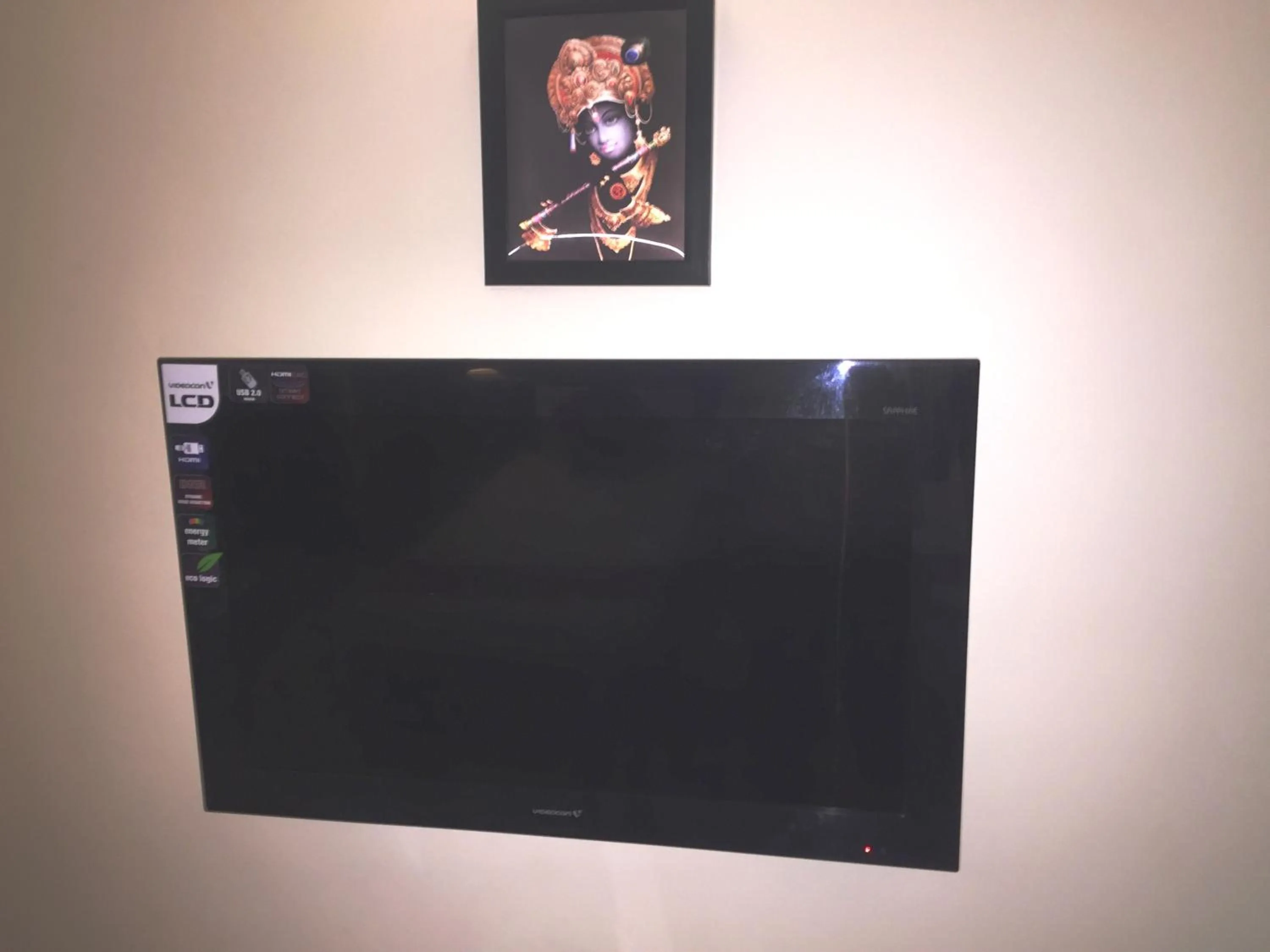 TV and multimedia in Angel Residency