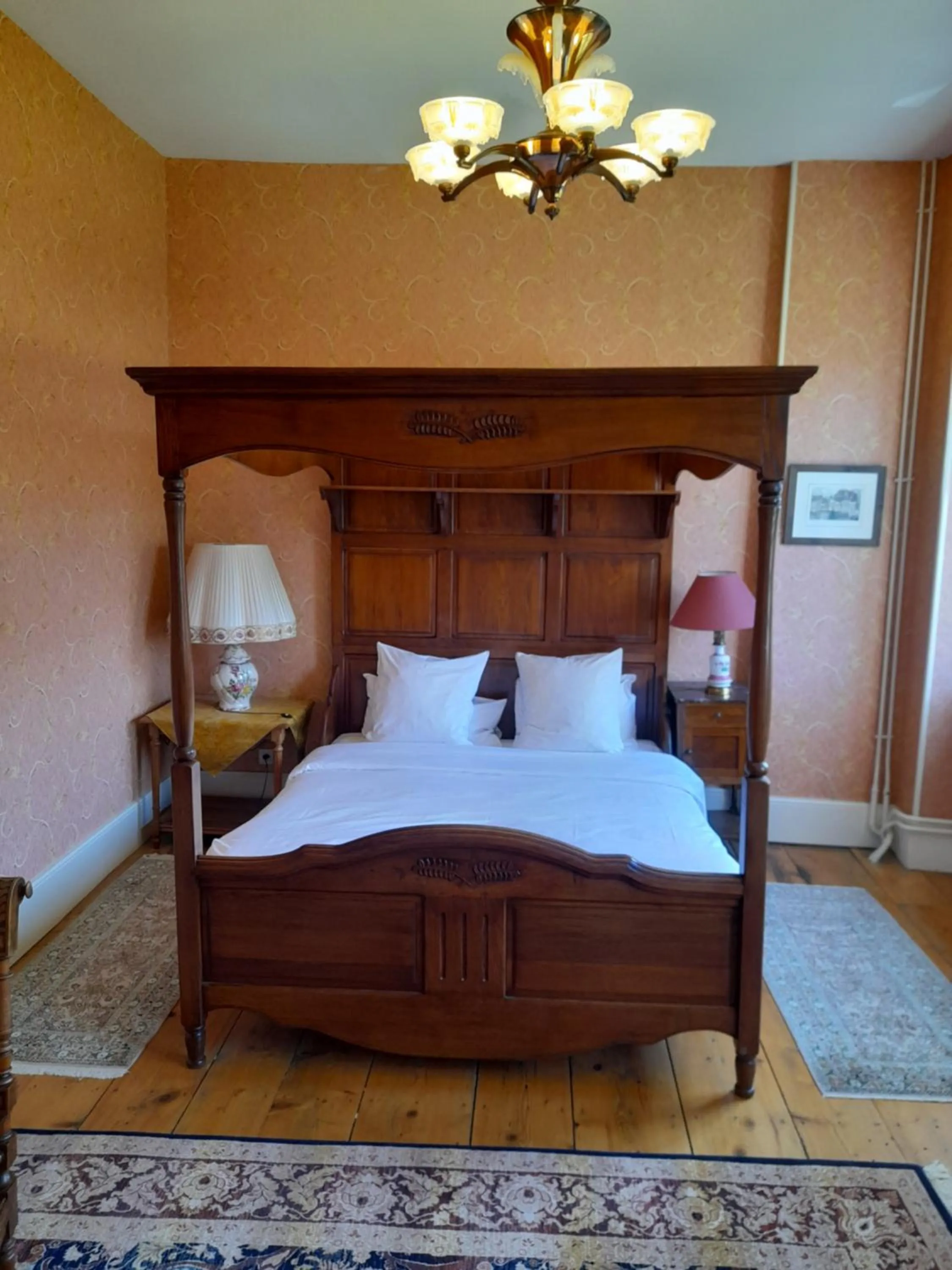 Bedroom, Bed in Château De Werde