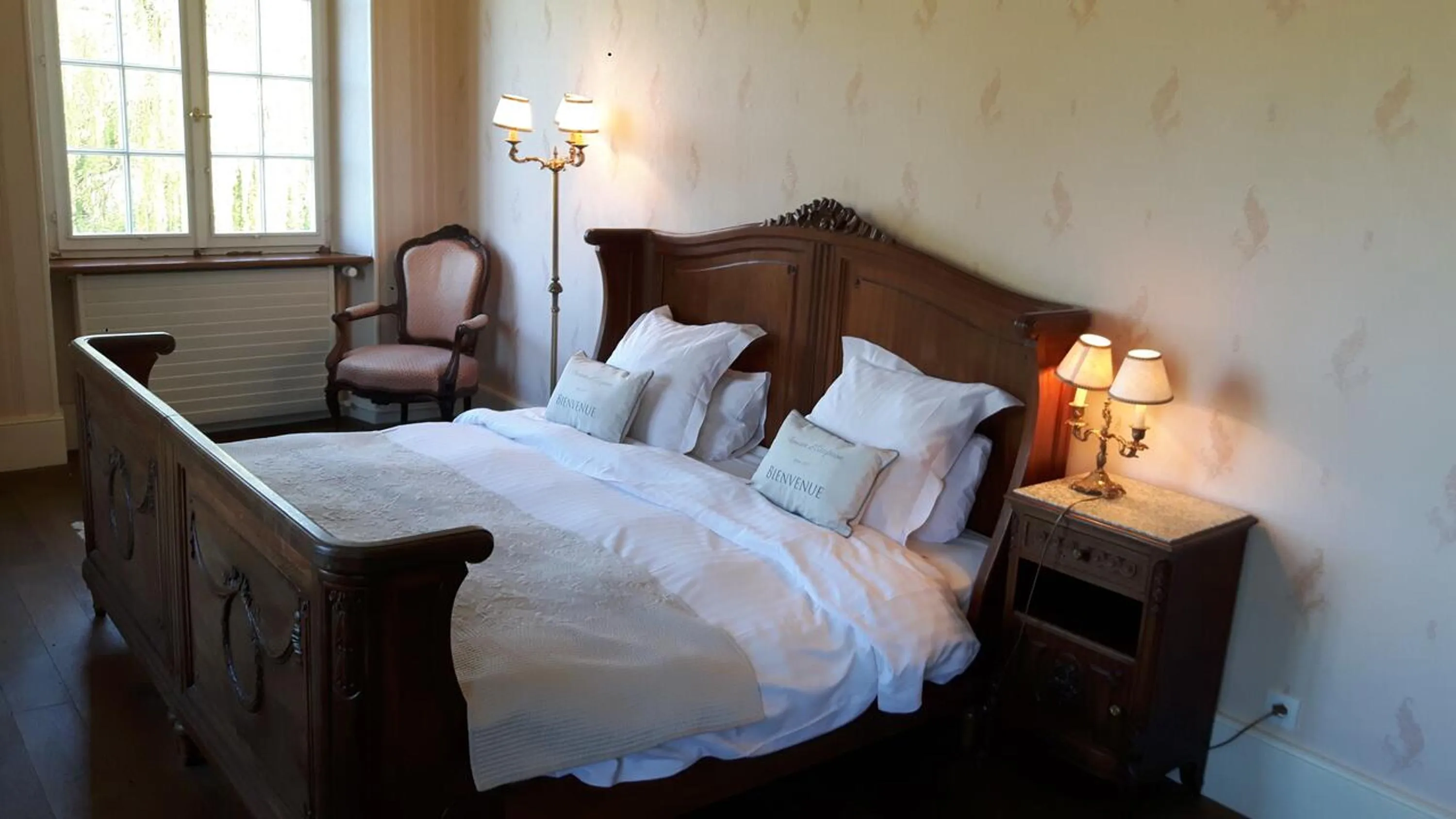 Photo of the whole room, Bed in Château De Werde