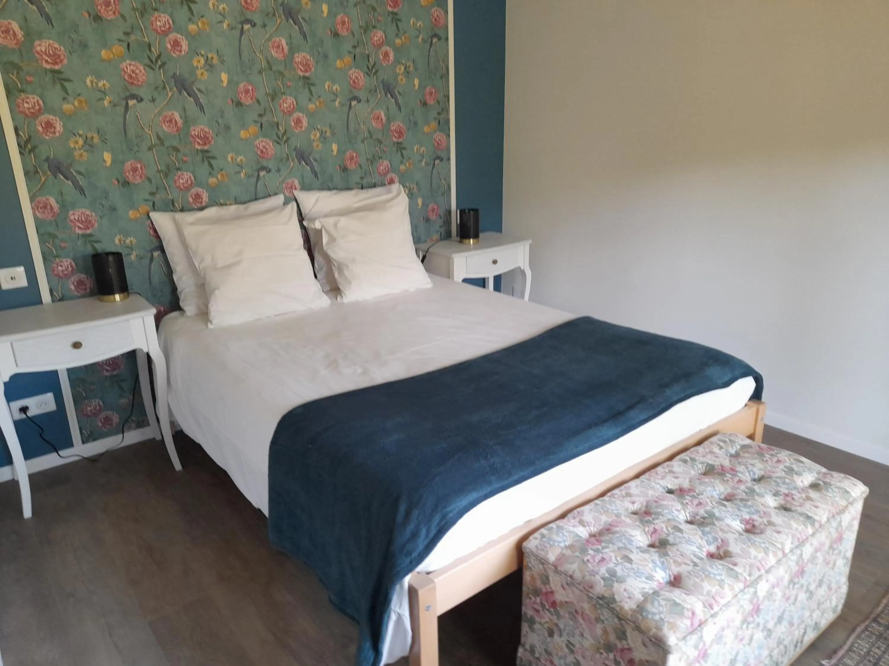 Bedroom, Bed in Château De Werde