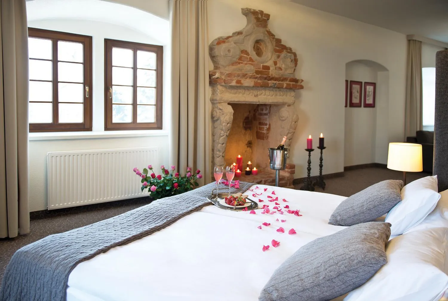 Bed in Uroczysko Siedmiu Stawów & Spa by L'Occitane