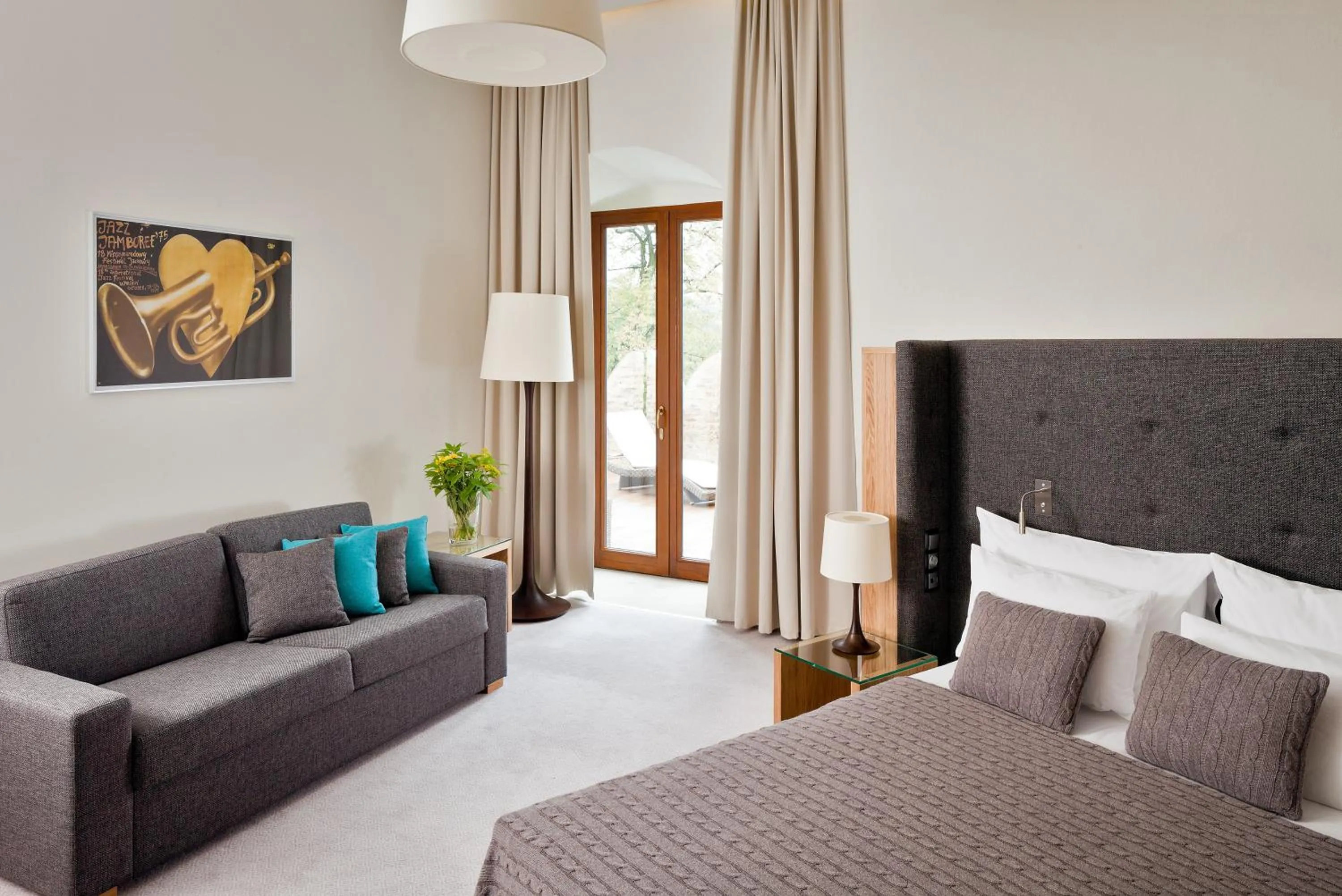 Bed in Uroczysko Siedmiu Stawów & Spa by L'Occitane