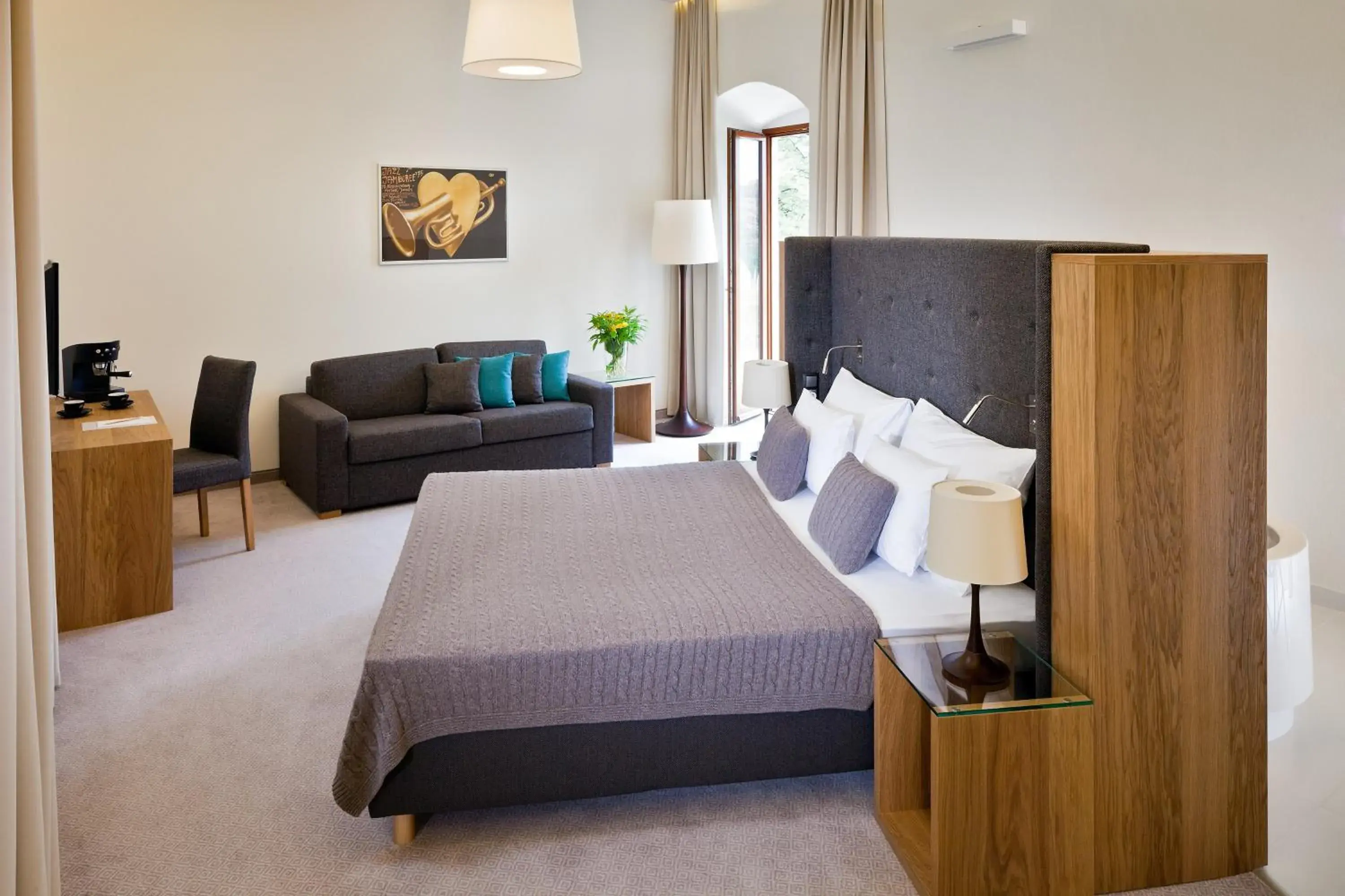 Prestige Senior Suite with Terrace in Uroczysko Siedmiu Stawów & Spa by L'Occitane Prestige Senior Suite with Terrace in Uroczysko Siedmiu Stawów & Spa by L'Occitane