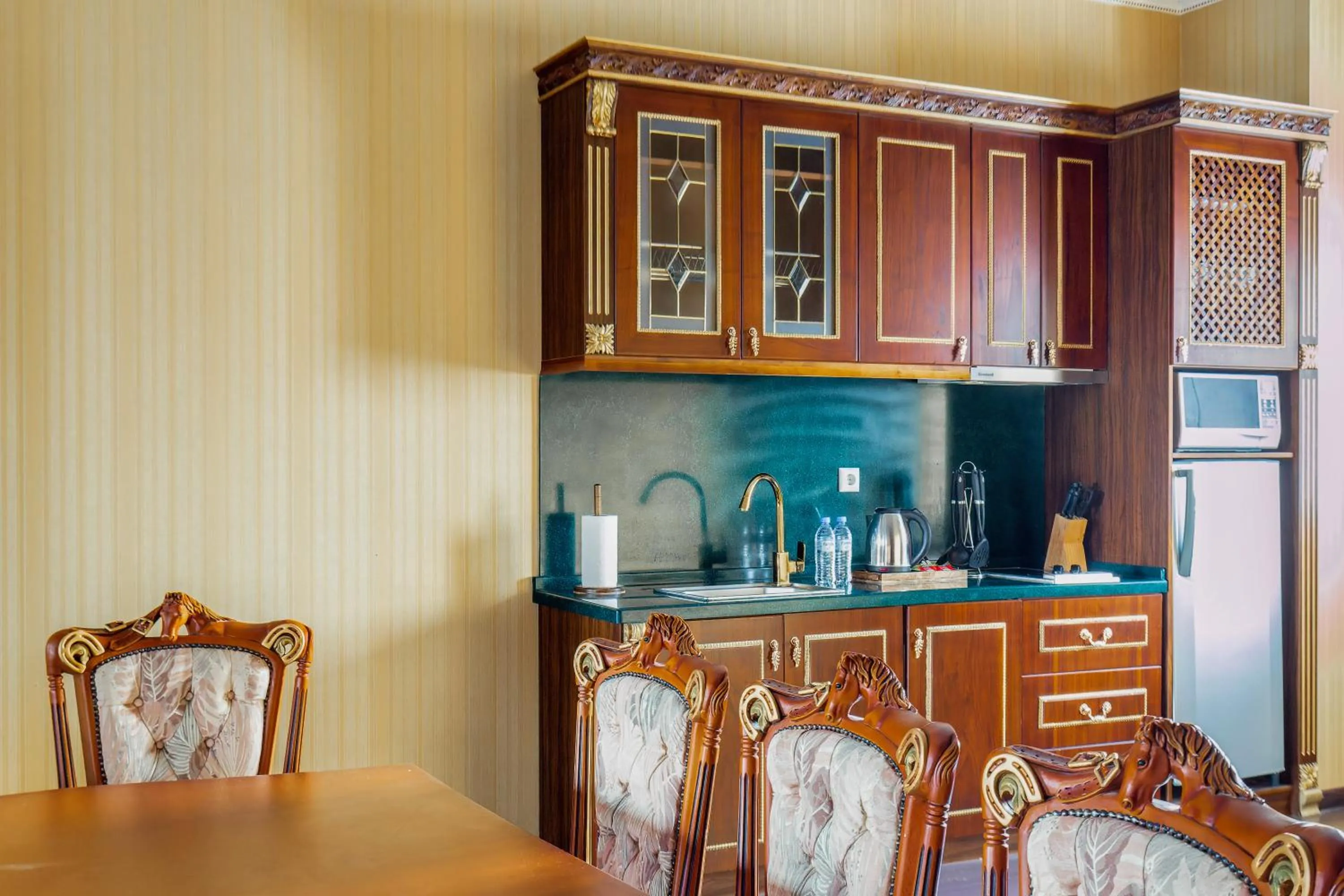 Dining area in Darhan Boutique Hotel