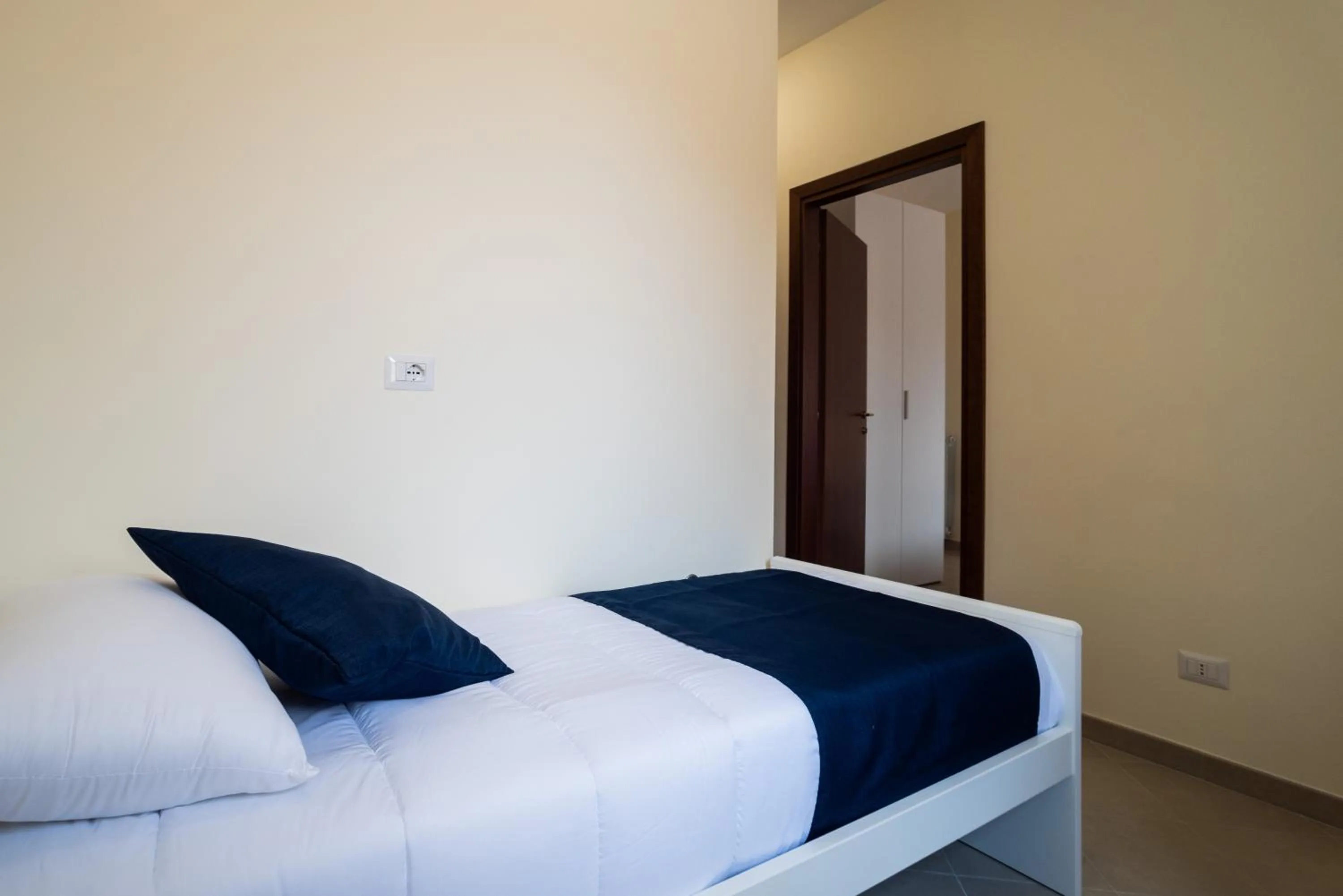 Bed in Minerva Monks Inn