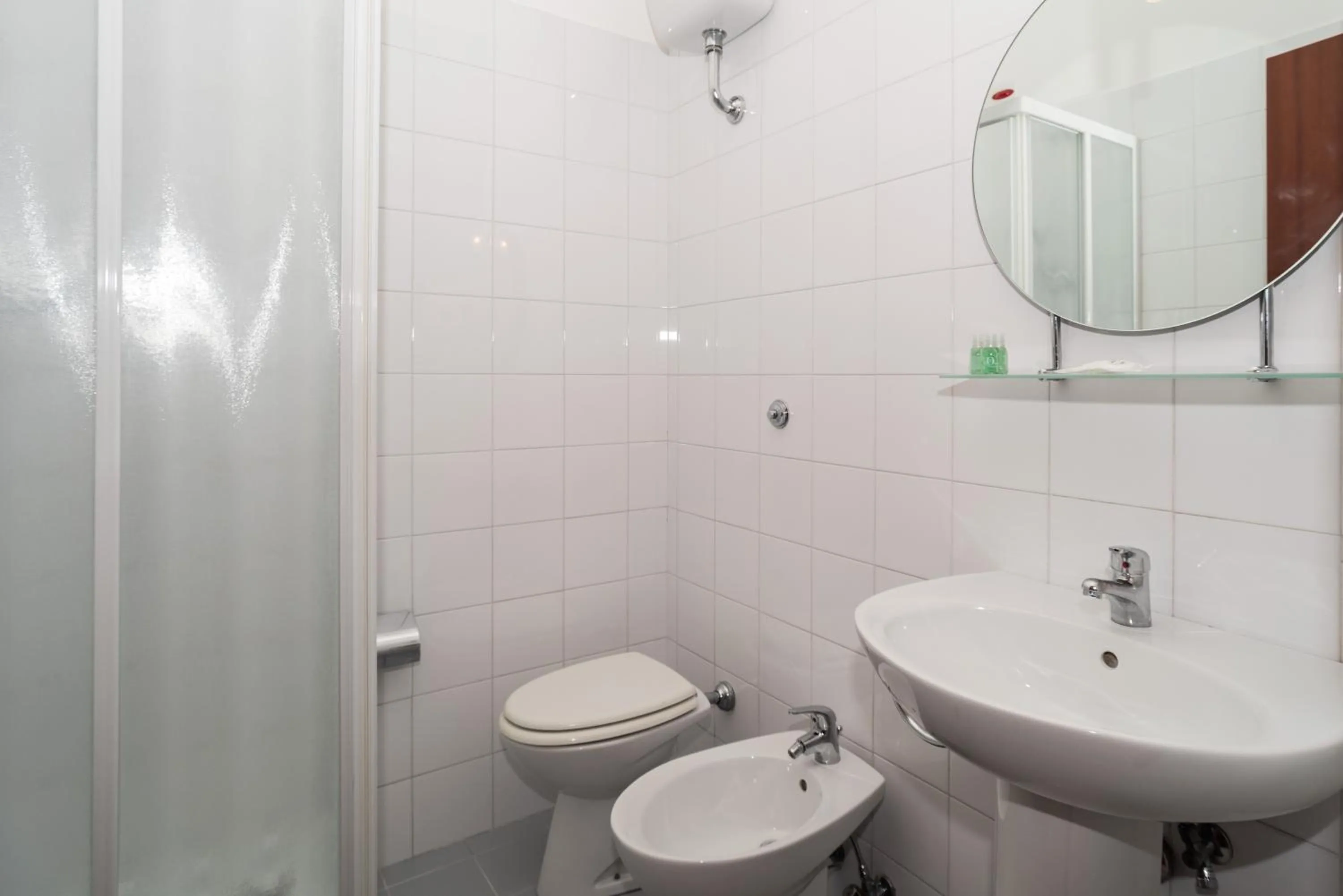 Bathroom in Minerva Monks Inn