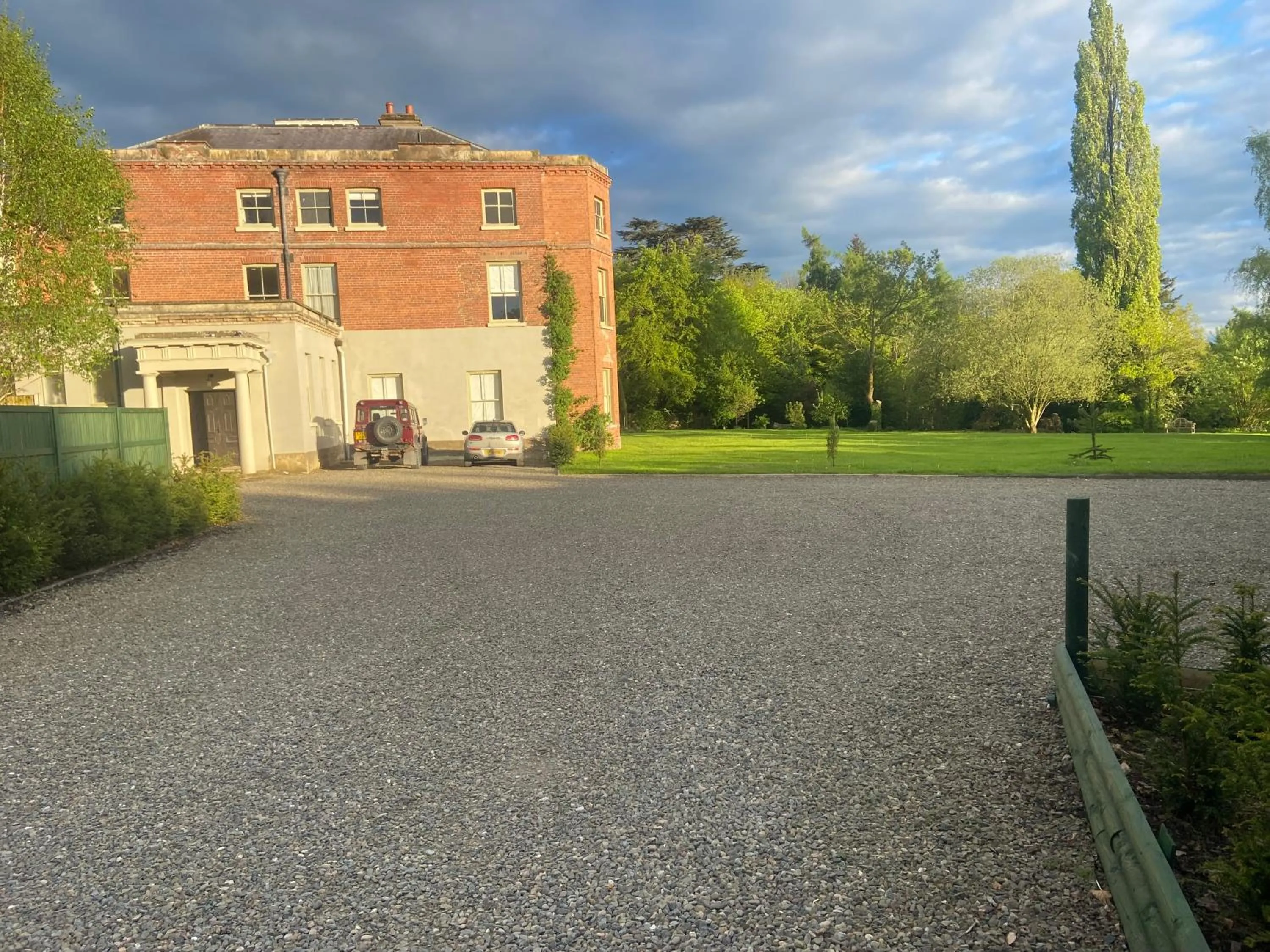 Parking in Caynham Court