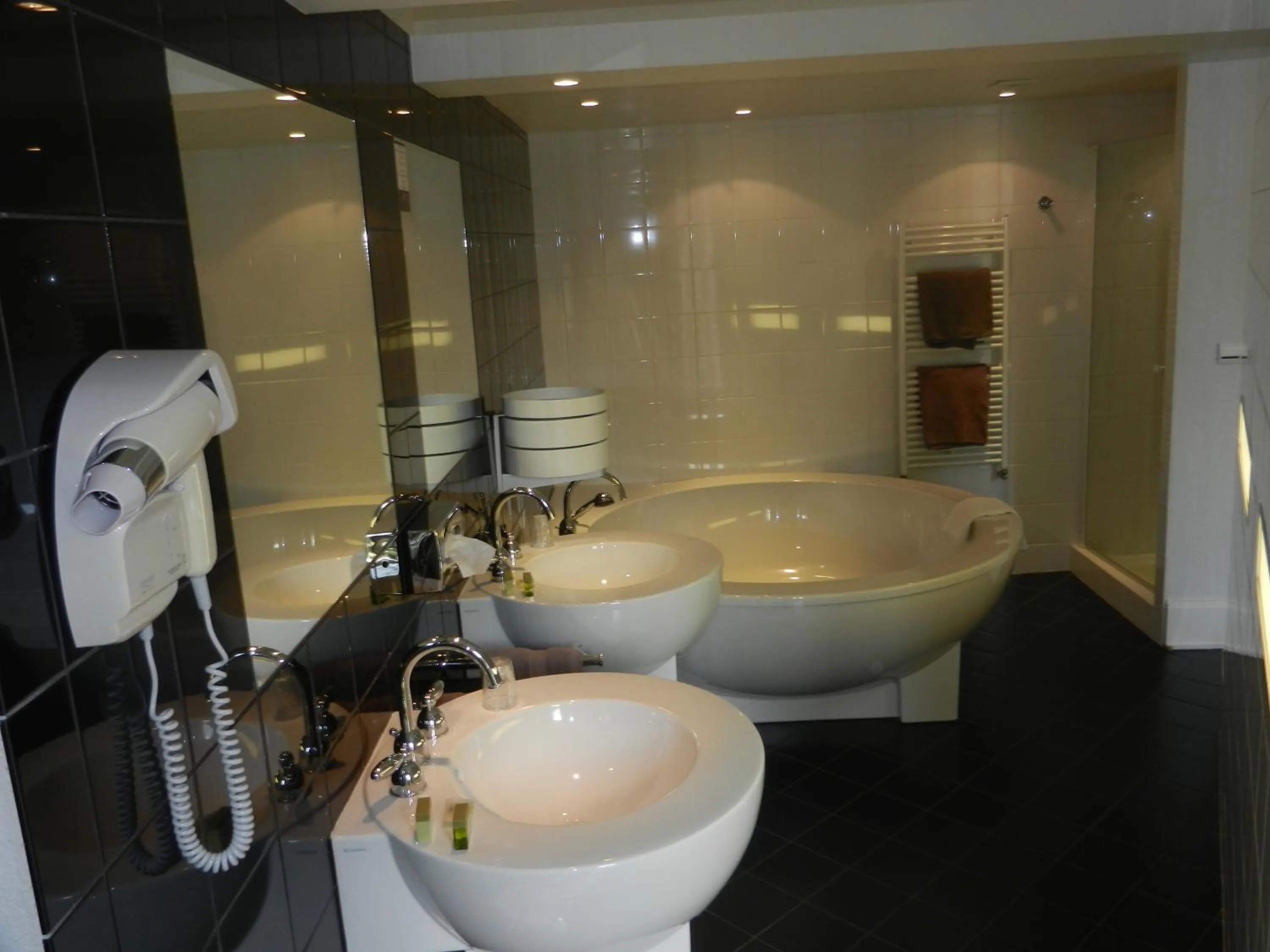 Le Grand Hotel de Plombières by Popinns