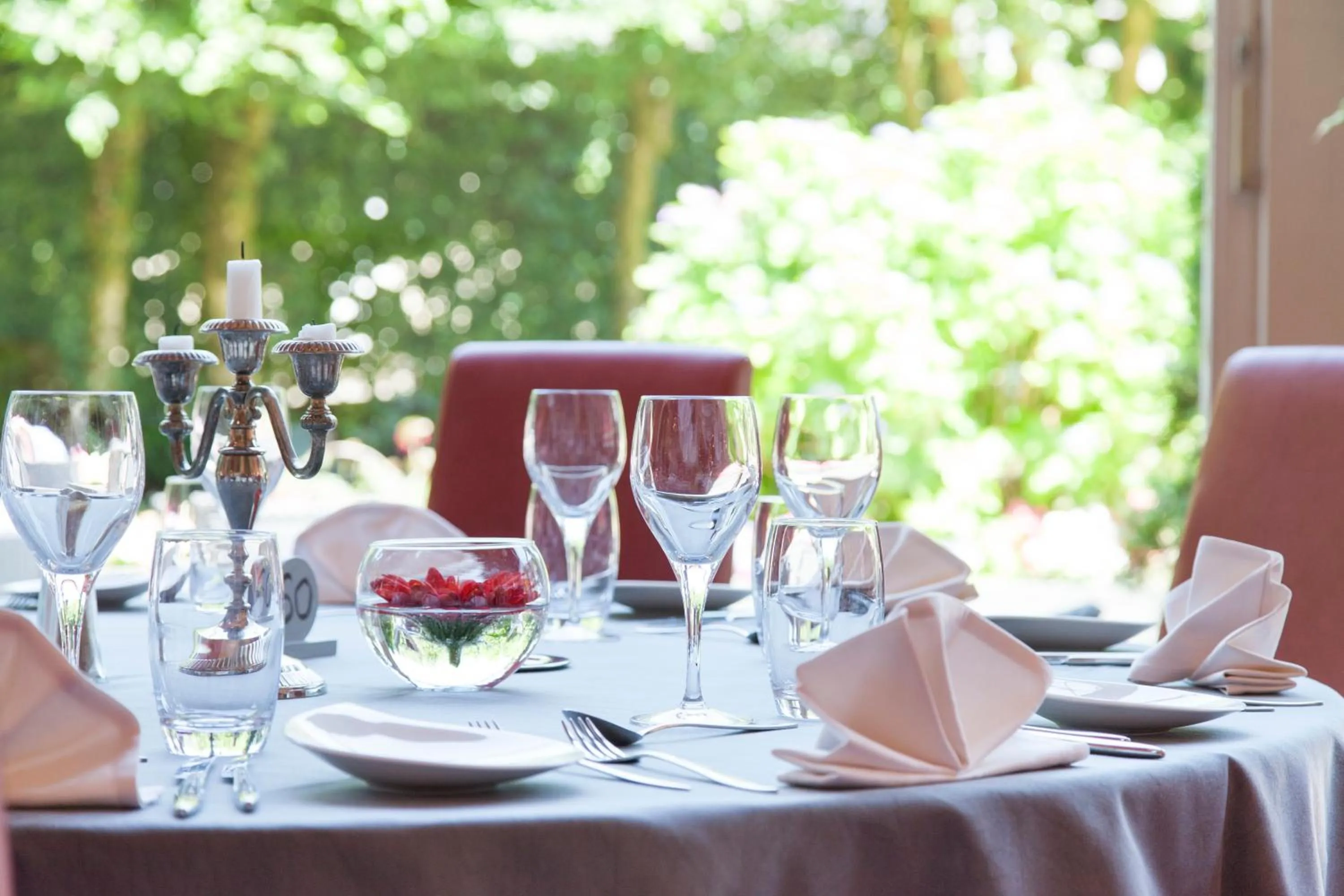 Restaurant/places to eat in Le Grand Hotel de Plombières by Popinns