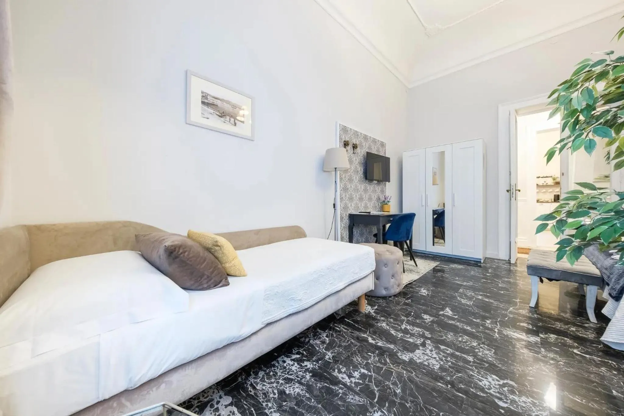 Photo of the whole room, Bed in Il galleone